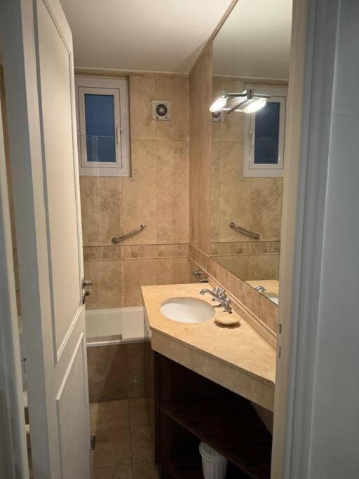 Apartamento Charming Atelier In The Heart Of Recoleta *