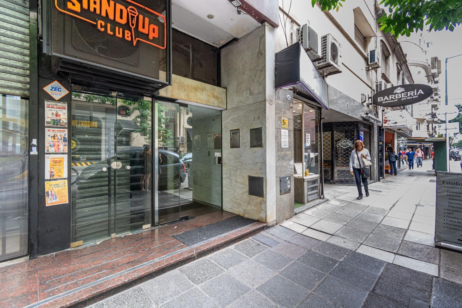 Elegante Departamento Ubicado En La Mejor Zona De Recoleta Sobre La Calle Parana 1019 Apartamento *