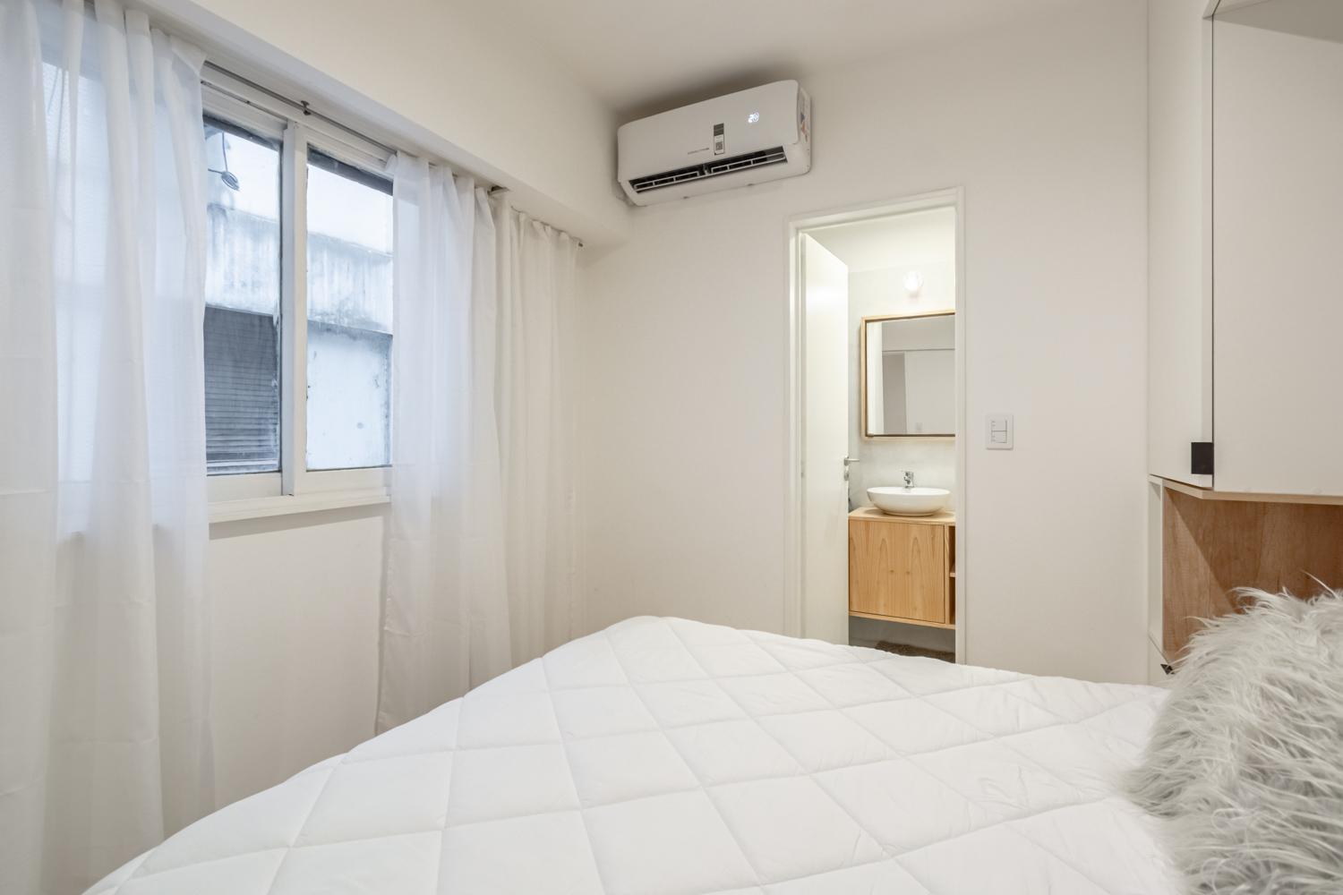 Elegante Departamento Ubicado En La Mejor Zona De Recoleta Sobre La Calle Parana 1019 Apartamento