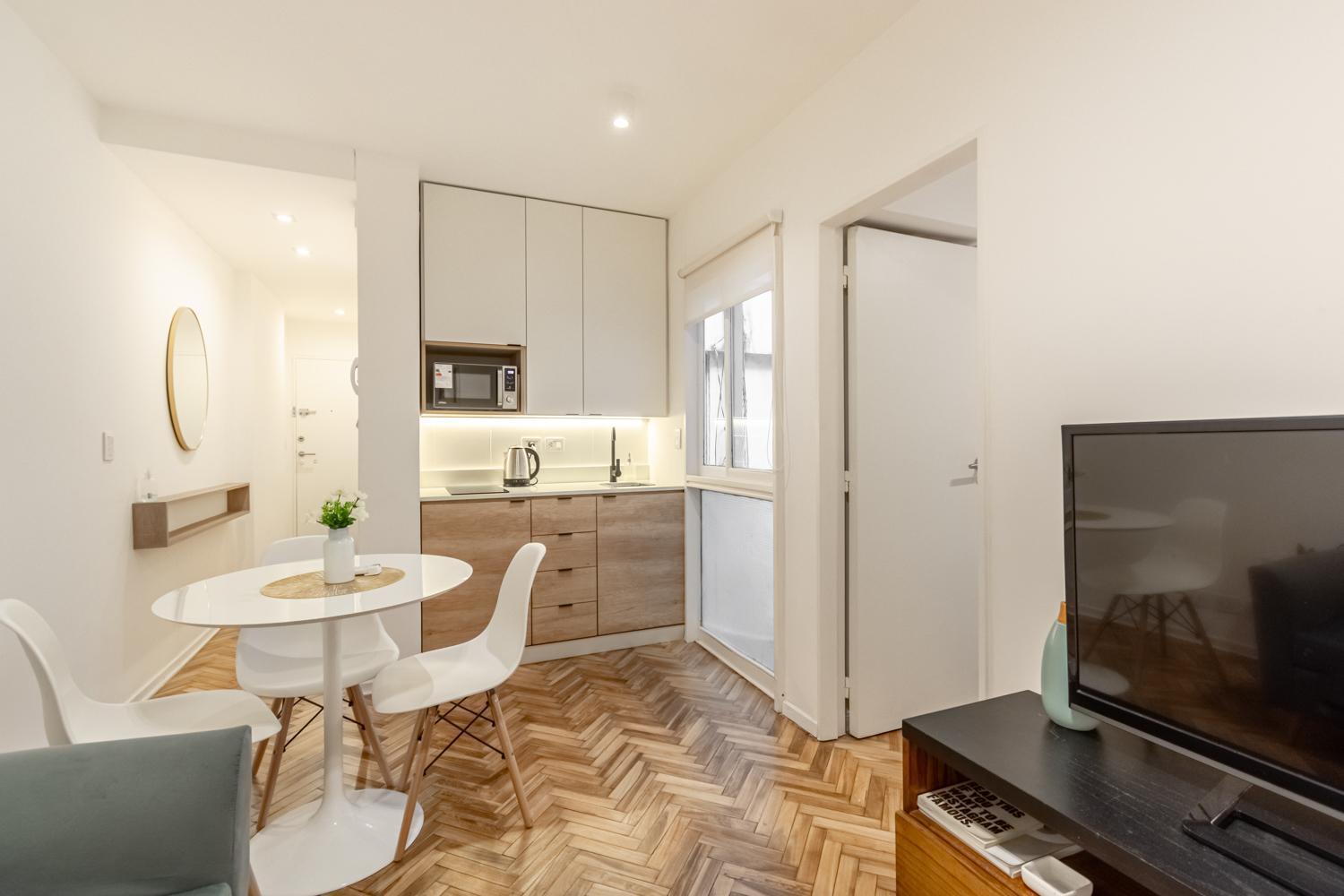 Elegante Departamento Ubicado En La Mejor Zona De Recoleta Sobre La Calle Parana 1019 Apartamento *