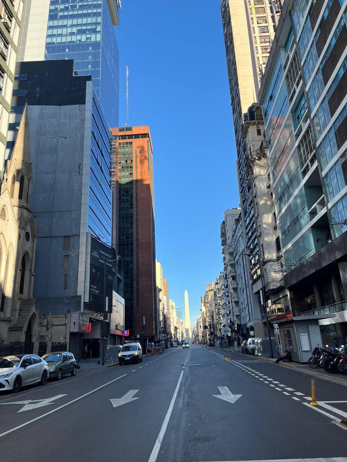 Encantador Y Luminoso Estudio En Zona Obelisco Sobre Avenida Corrientes *