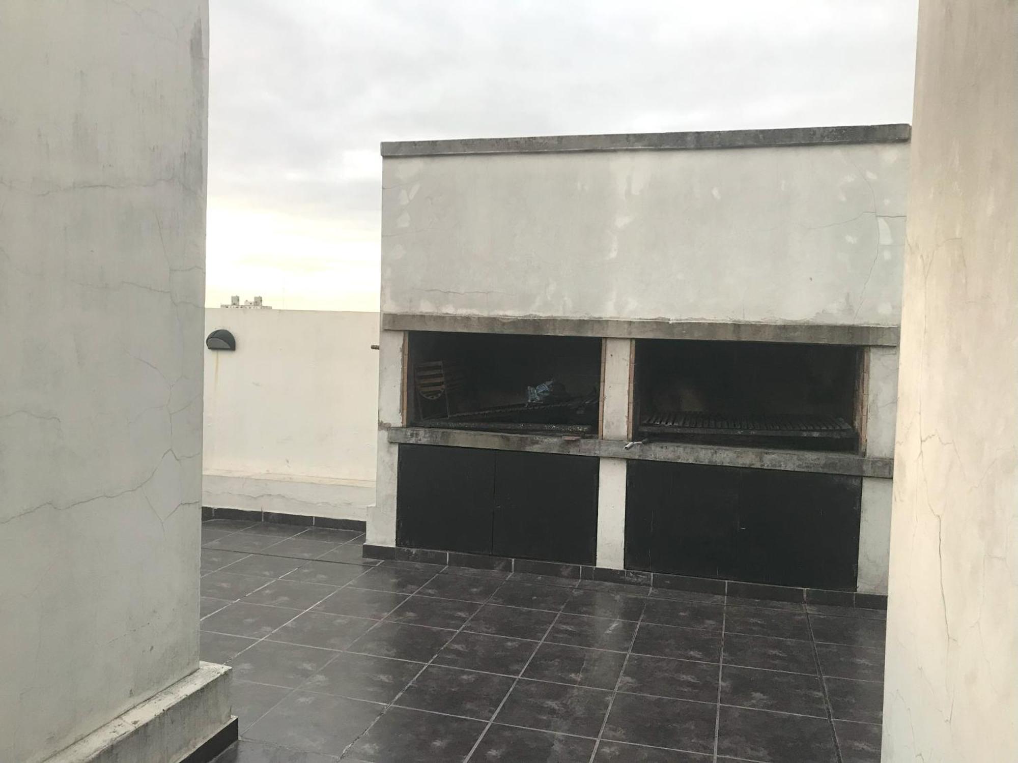 Apartamento River Plate, Movistar Arena, Embajada