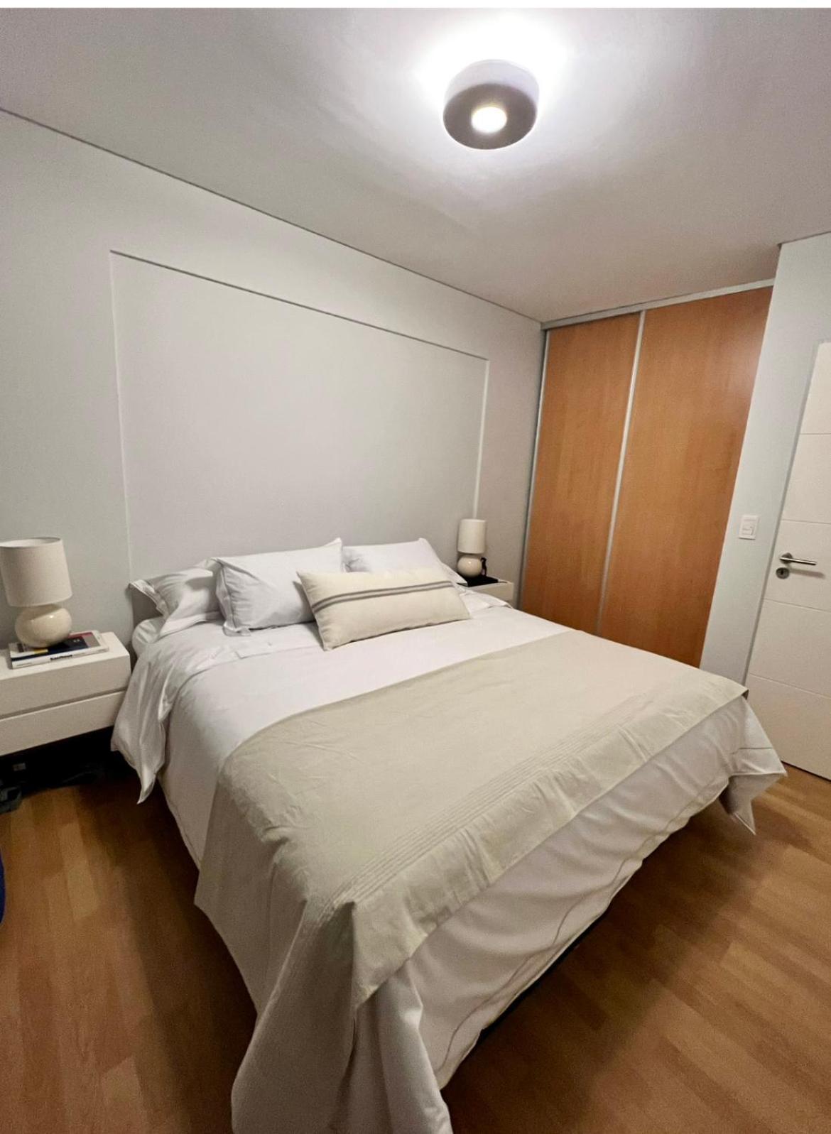 Apartamento Moderno Con Dormitorio -pileta Y Cochera *