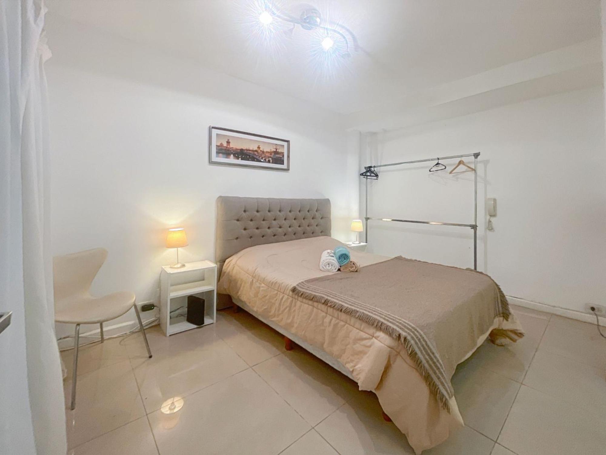 Charming With Patio In Colegiales *