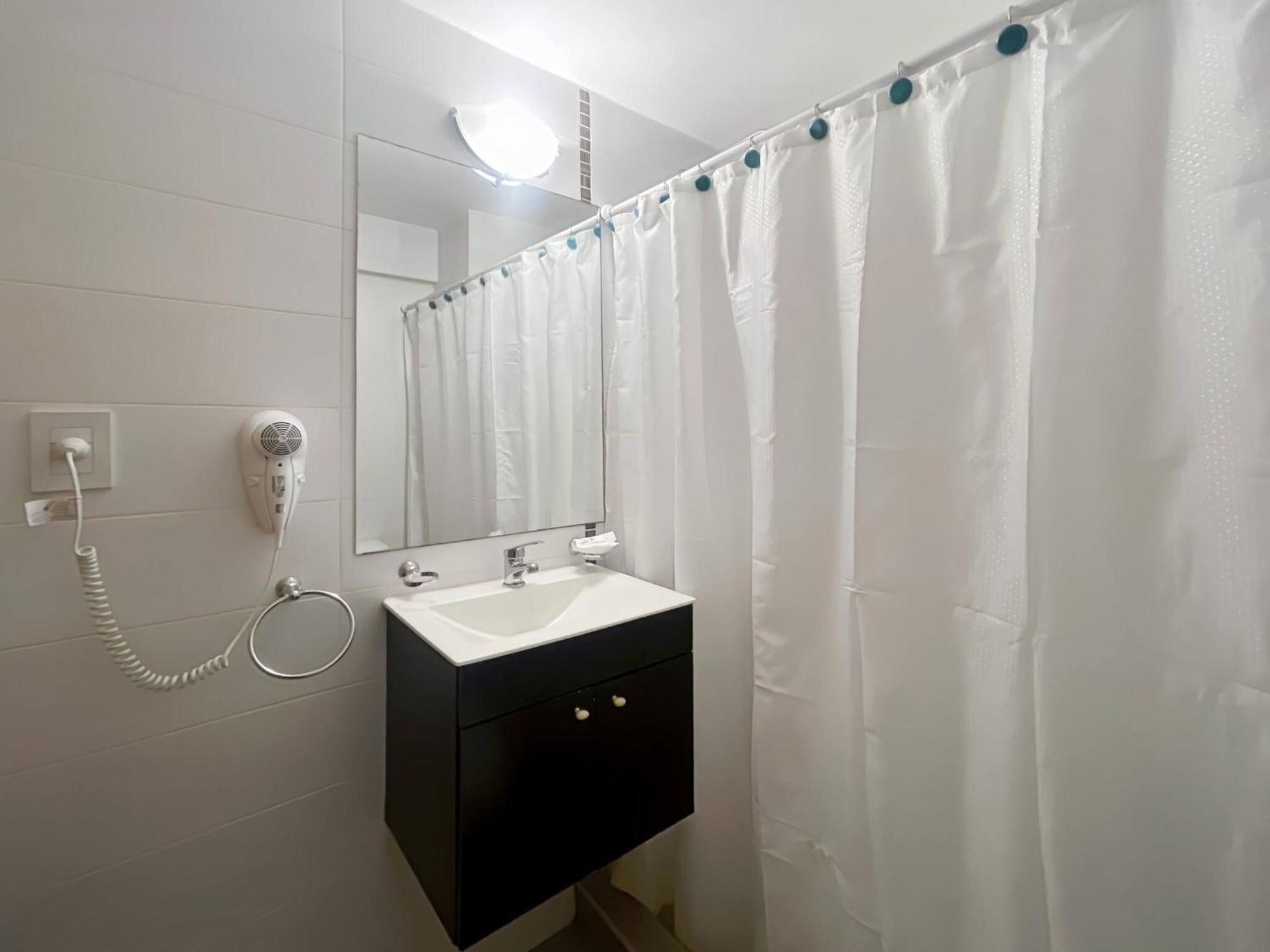 Modern With Amenities In The Heart Of The -u9 Apartamento *