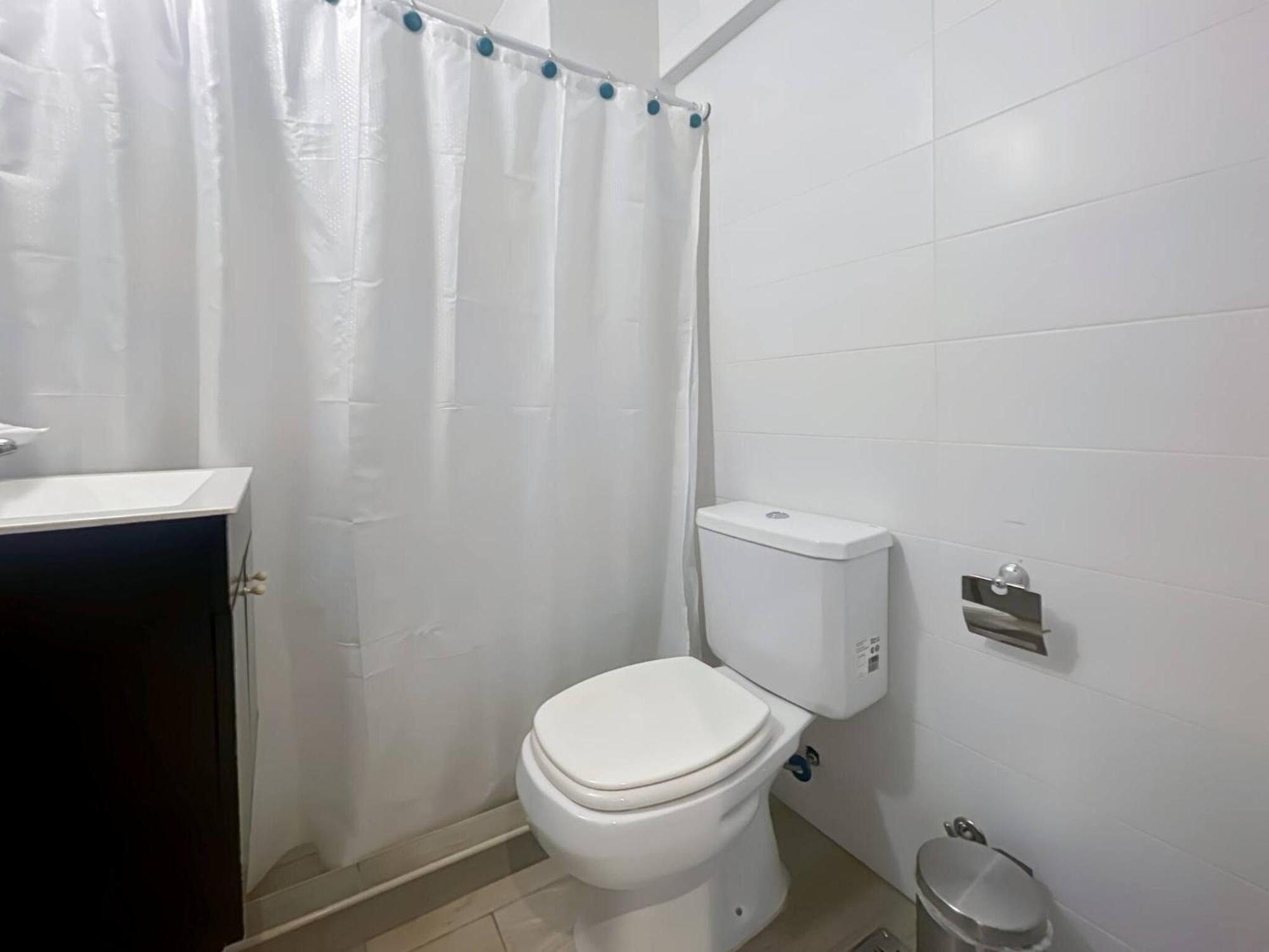 Modern With Amenities In The Heart Of The -u9