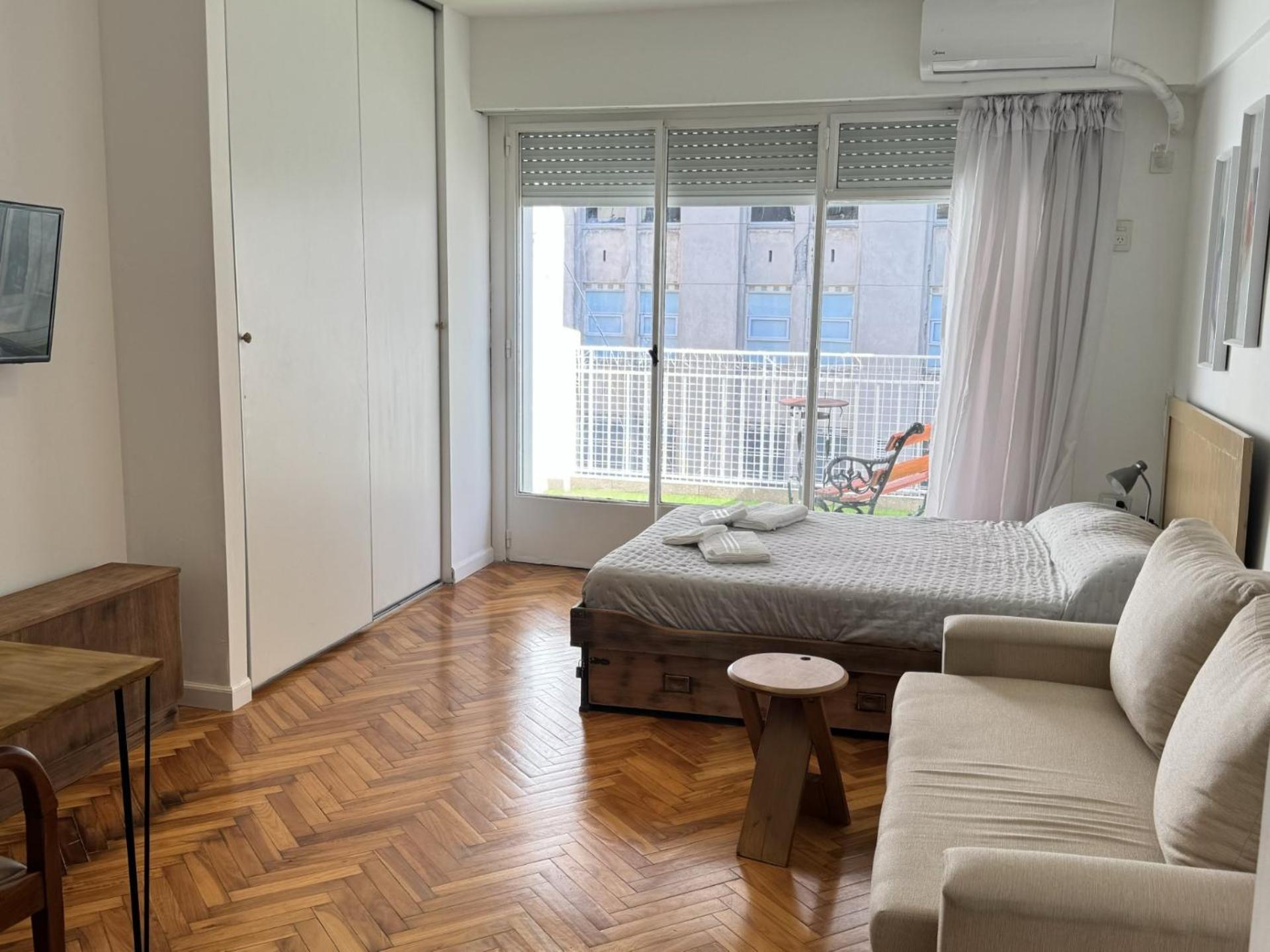 Apartmento Luminoso Con Terraza A Facultades - Dolar Oficial *
