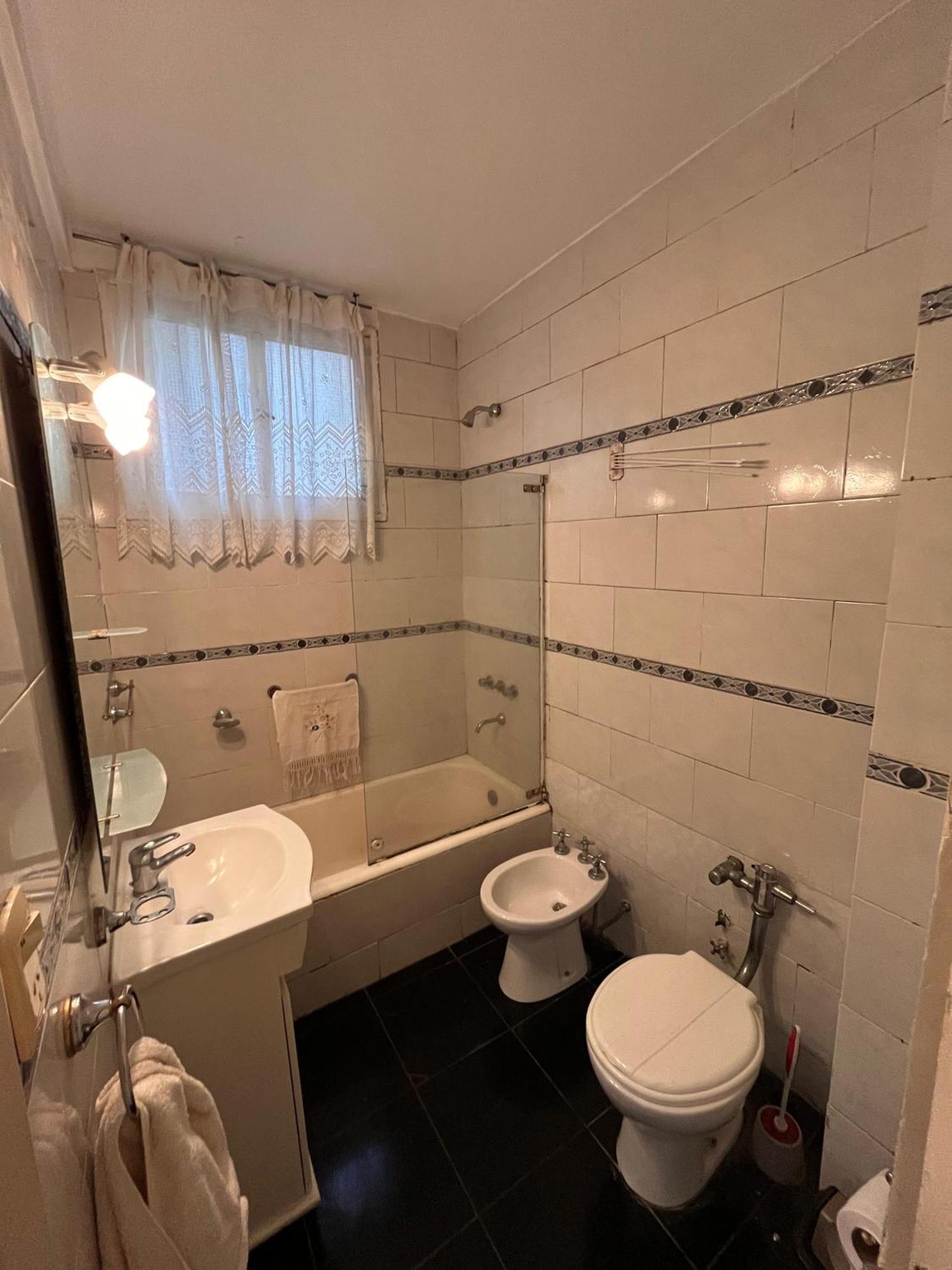 Amplio Apartamento Frente Al Teatro Colon Ciudad Autónoma de Buenos Aires