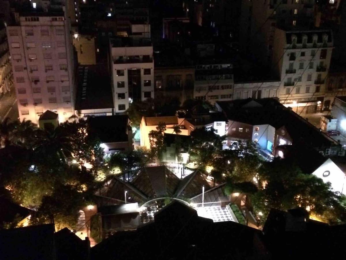 Sobre Av Corrientes Zona Teatros Y Paseo La Plaza Apartamento