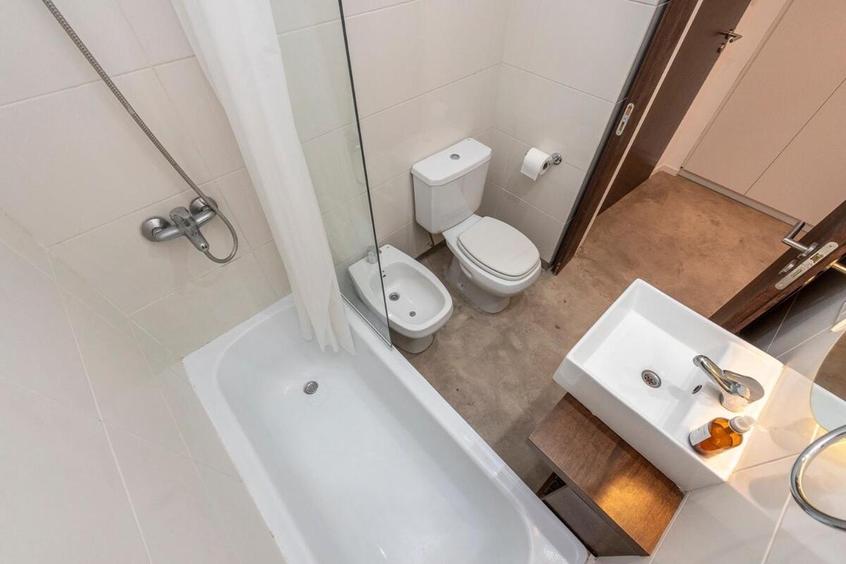 Luminoso Y Funcional Estudio En Crespo Movistar Arena Apartamento *