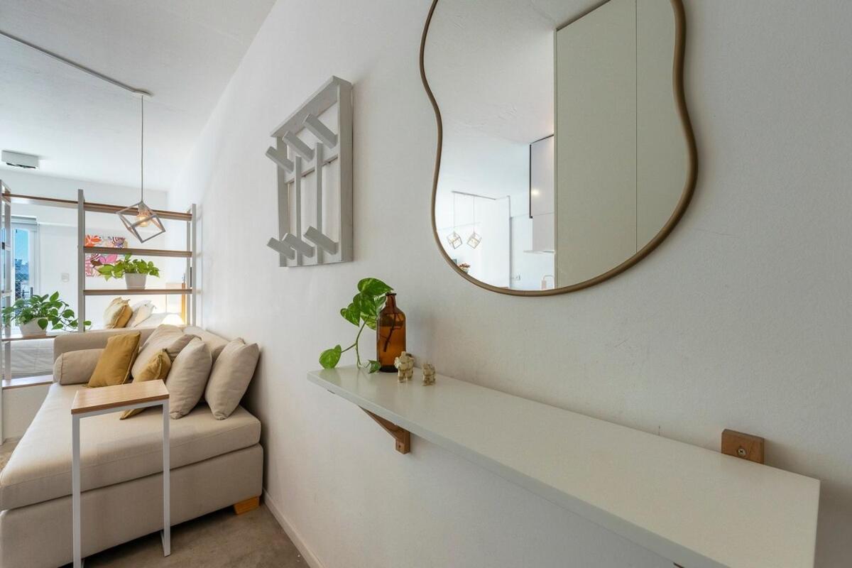 Apartamento Luminoso Y Funcional Estudio En Crespo Movistar Arena *
