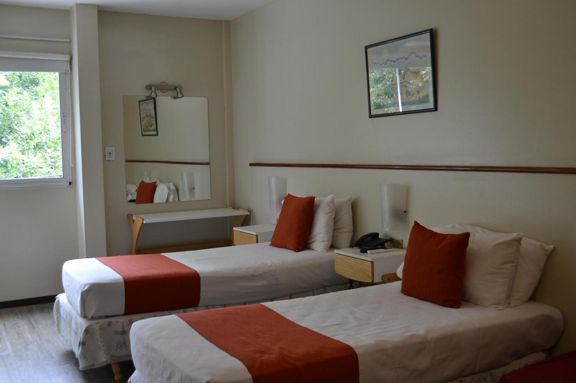 Alpino Hotel