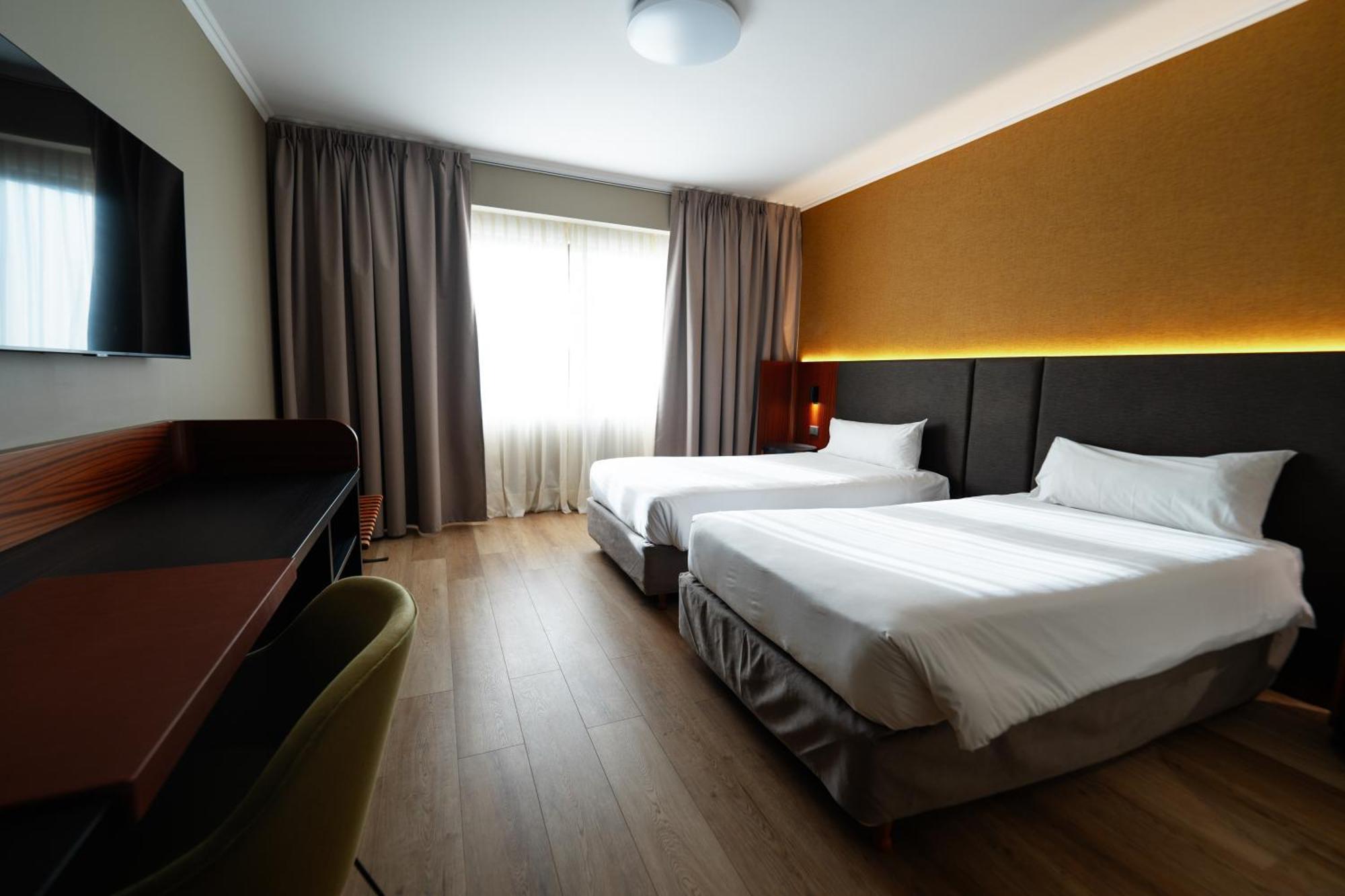 Hotel Amérian Park 4*