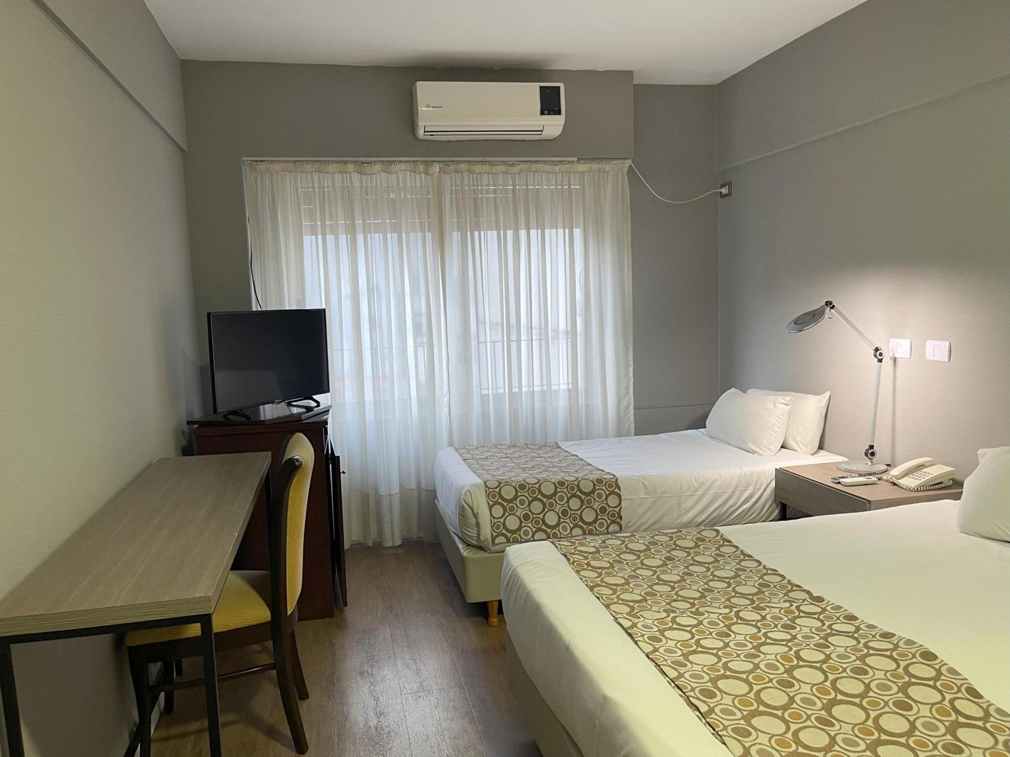 Hotel 8 De Octubre Ciudad Autónoma de Buenos Aires