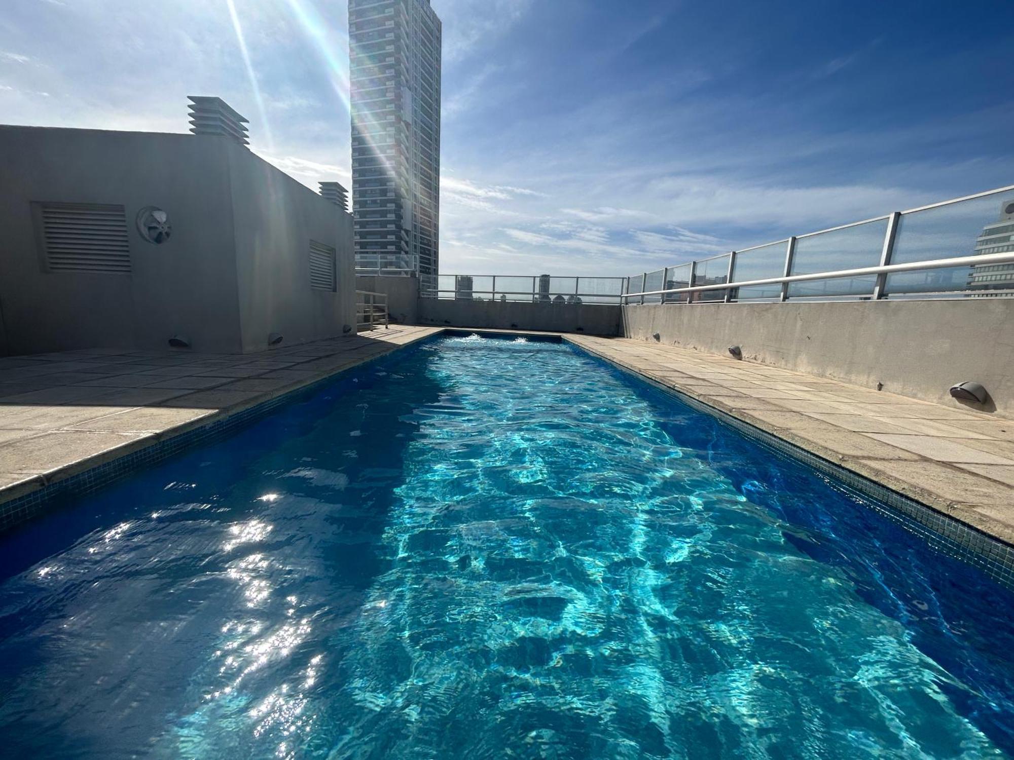 Amplio Estudio Con Piscina - Cochera