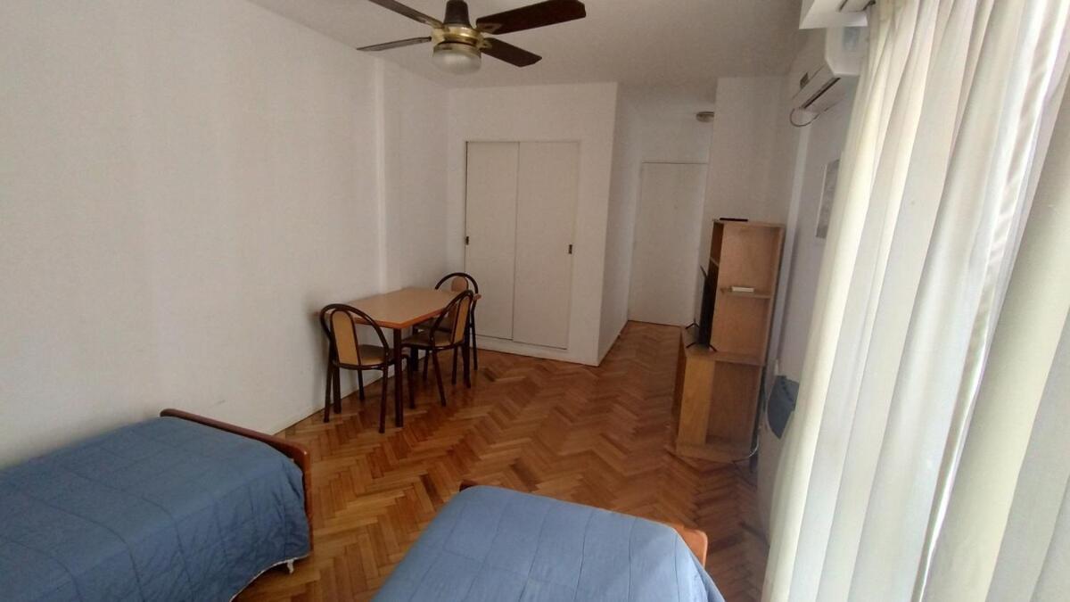 Peron Y Gascon Almagro Un Ambiente Amplio Y Luminoso - Alquilerenbaires Apartamento