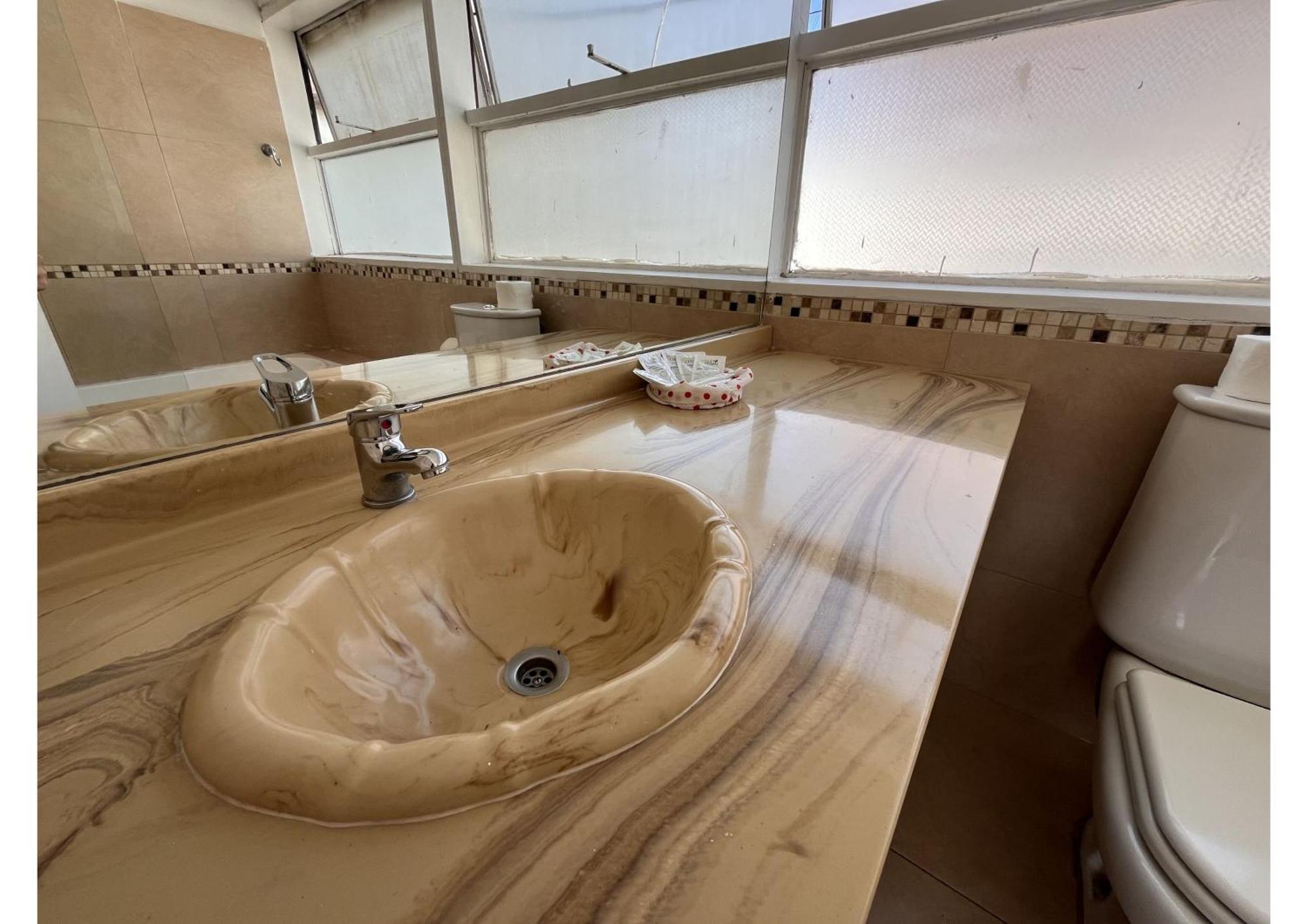 Exclusivos Con Piscina Y Sauna En El Corazon De *