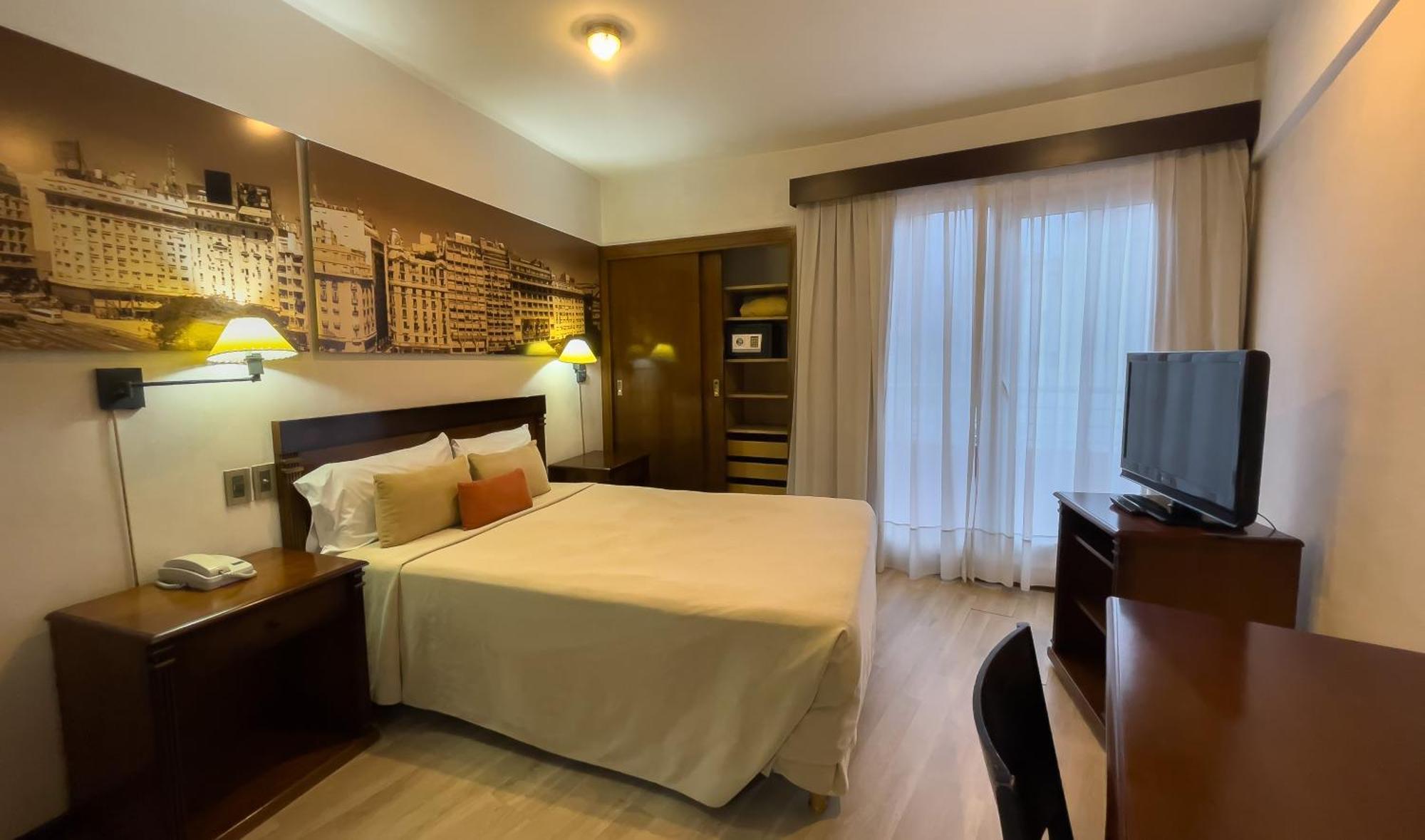 Hotel Reconquista Plaza