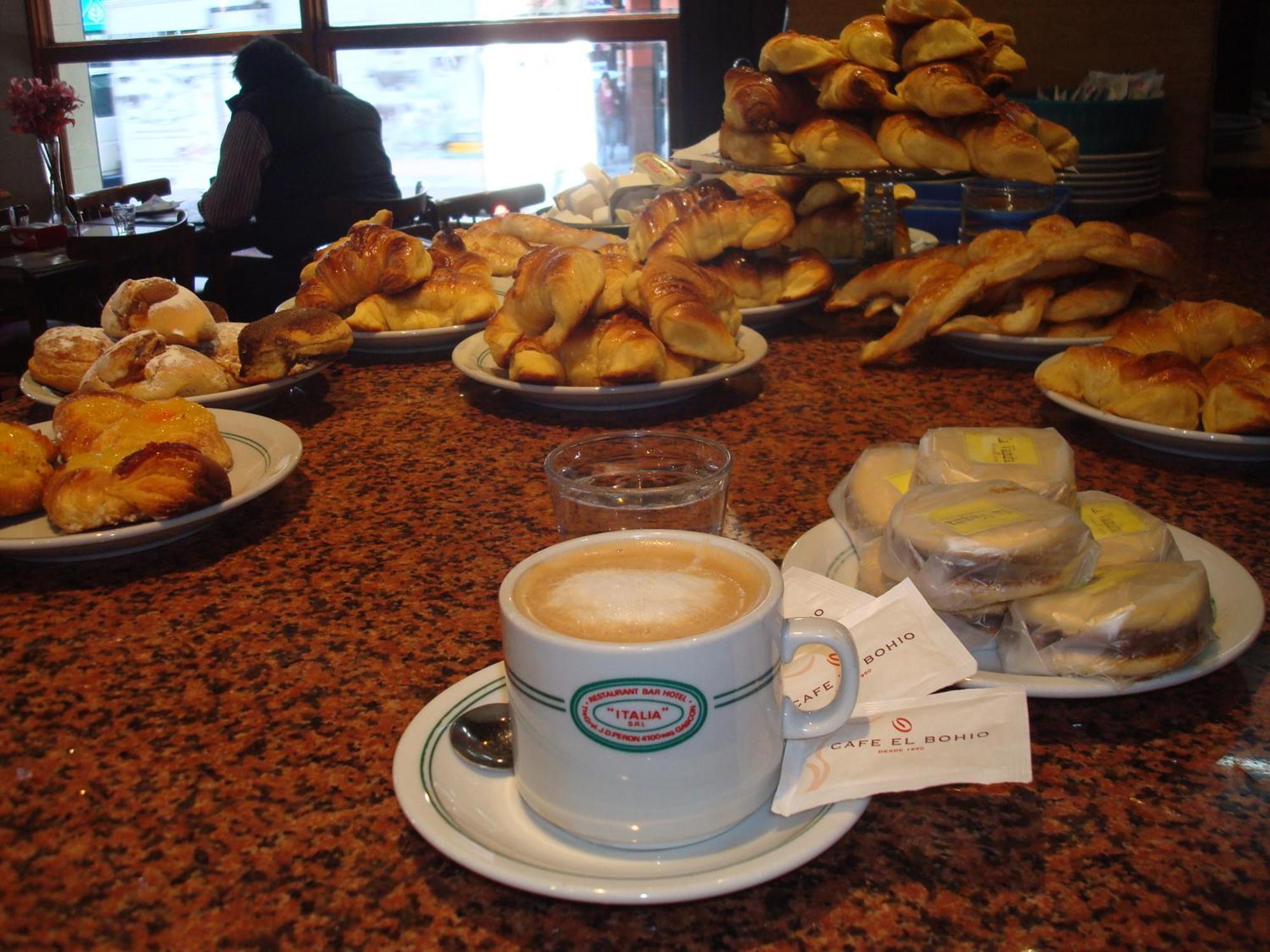 Italia Hotel *