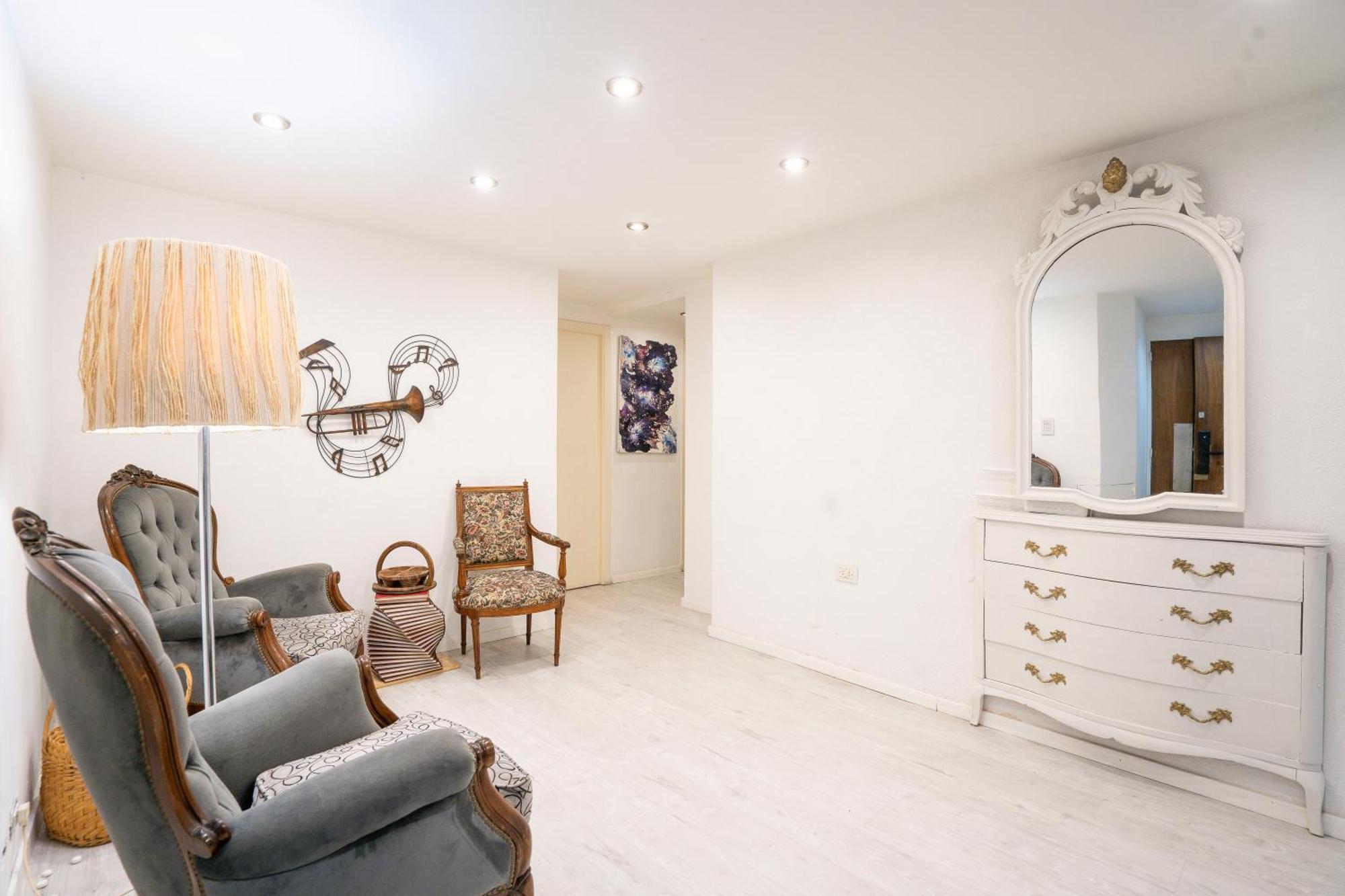 Lujoso Con Jacuzzi, 140m2 Ideal Para Familias Grandes En Retiro Buenos Aires