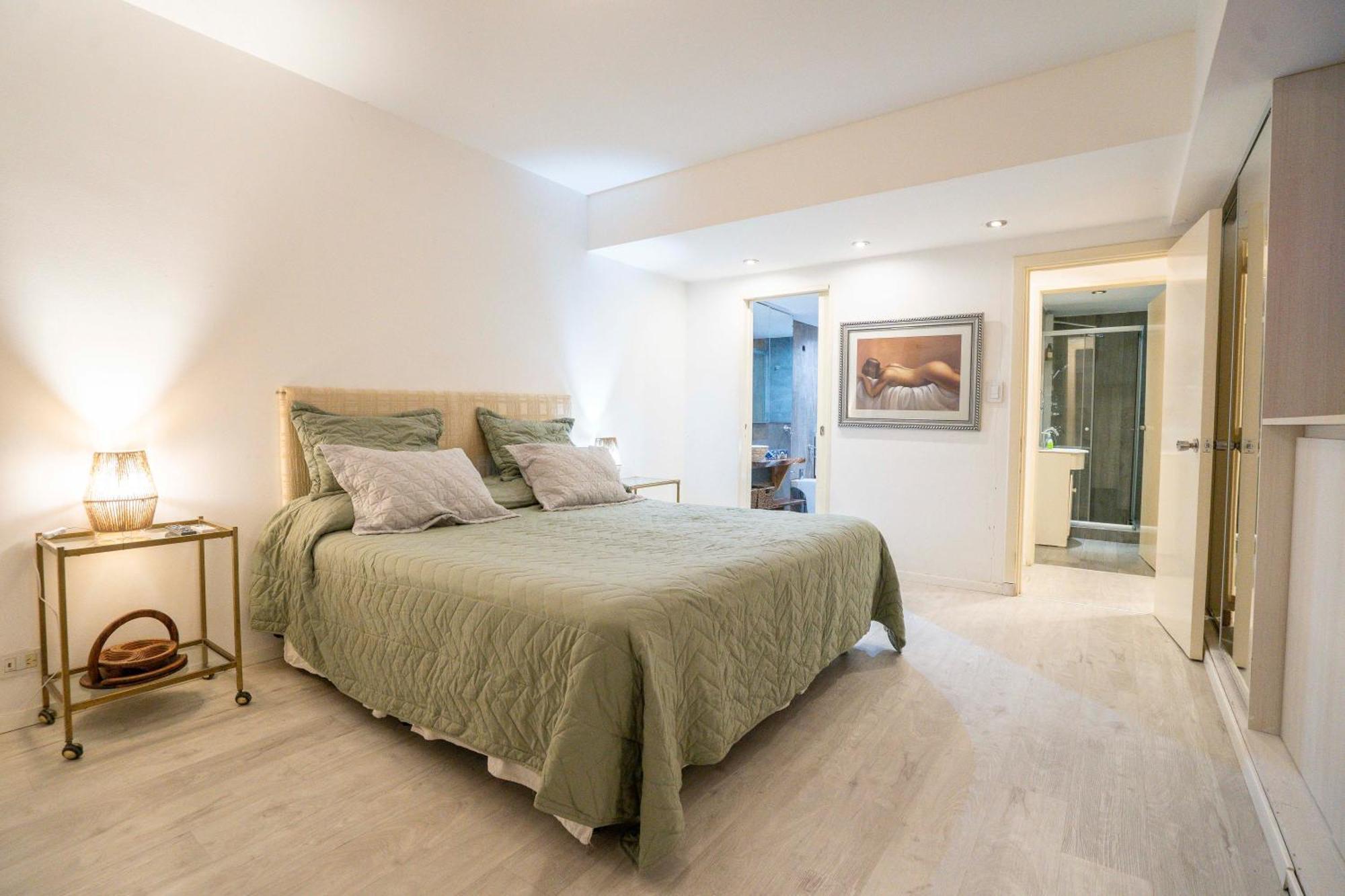 Lujoso Con Jacuzzi, 140m2 Ideal Para Familias Grandes En Retiro Apartamento Buenos Aires