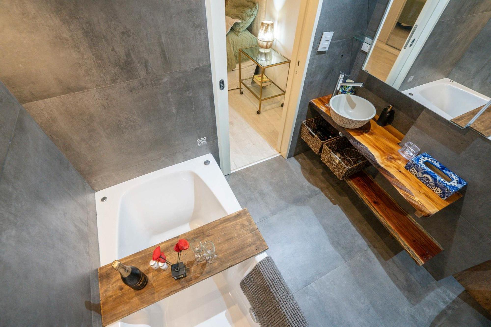 Lujoso Con Jacuzzi, 140m2 Ideal Para Familias Grandes En Retiro Buenos Aires