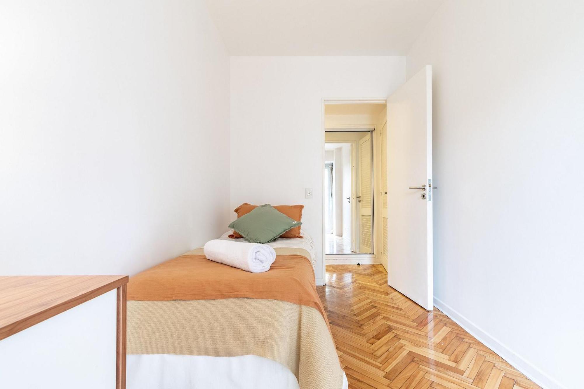 Comodo Y Calido Departamento En Avenida Callao Apartamento *