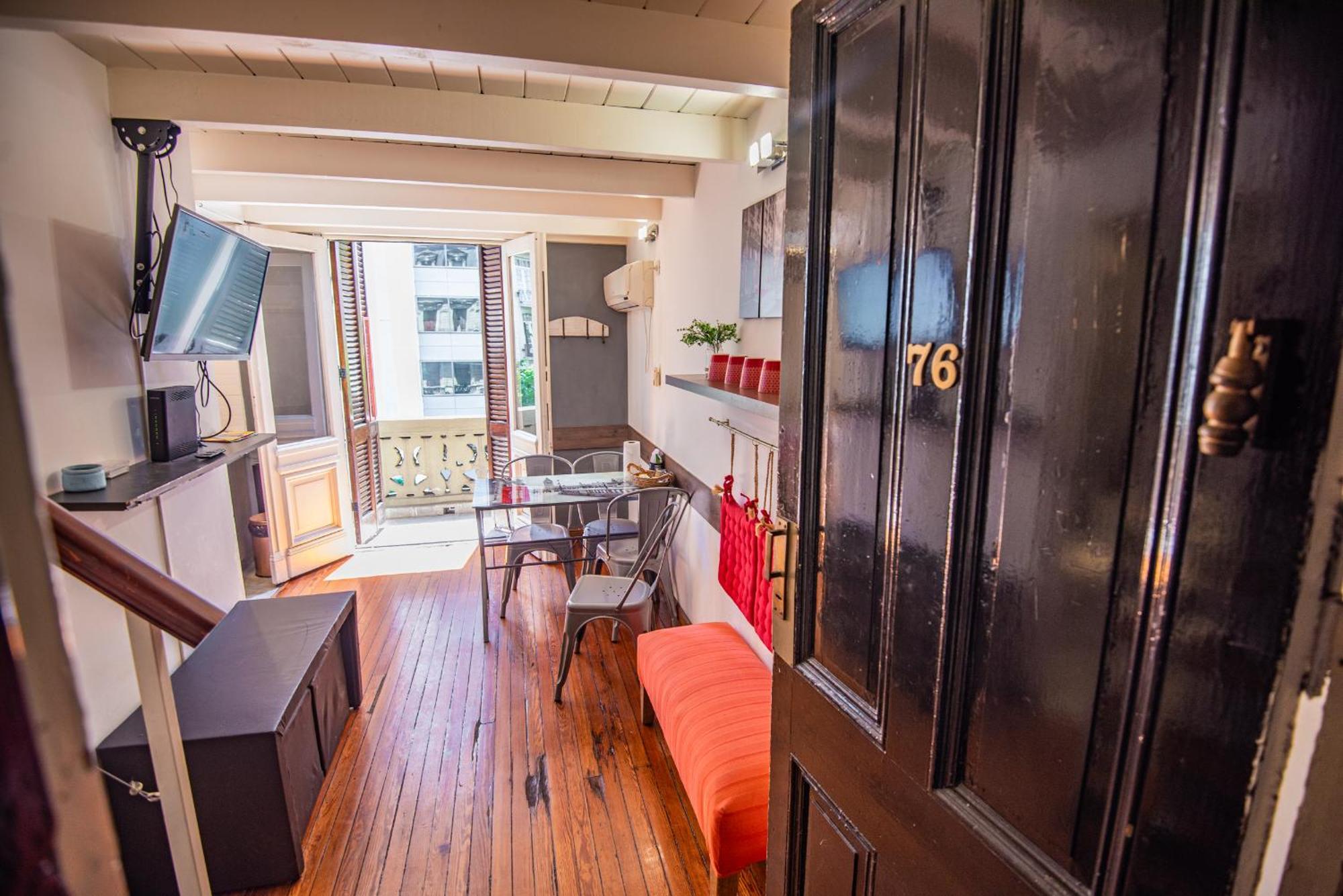 Apartamento Duplex En Centro Històrico Y Turìstico Sobre Av. De Mayo