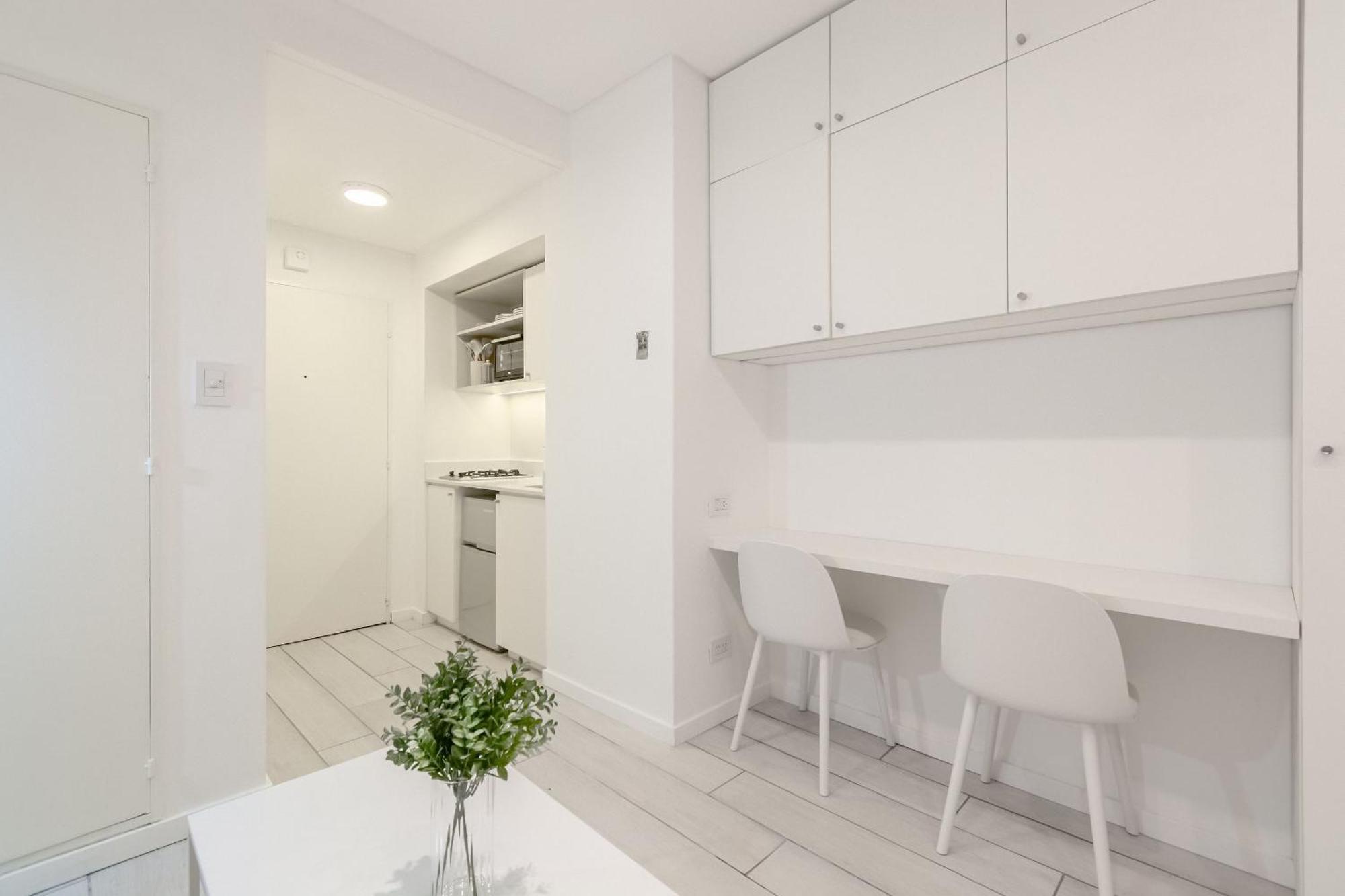 Impecable Estudio En Retiro, En Av. Libertador *