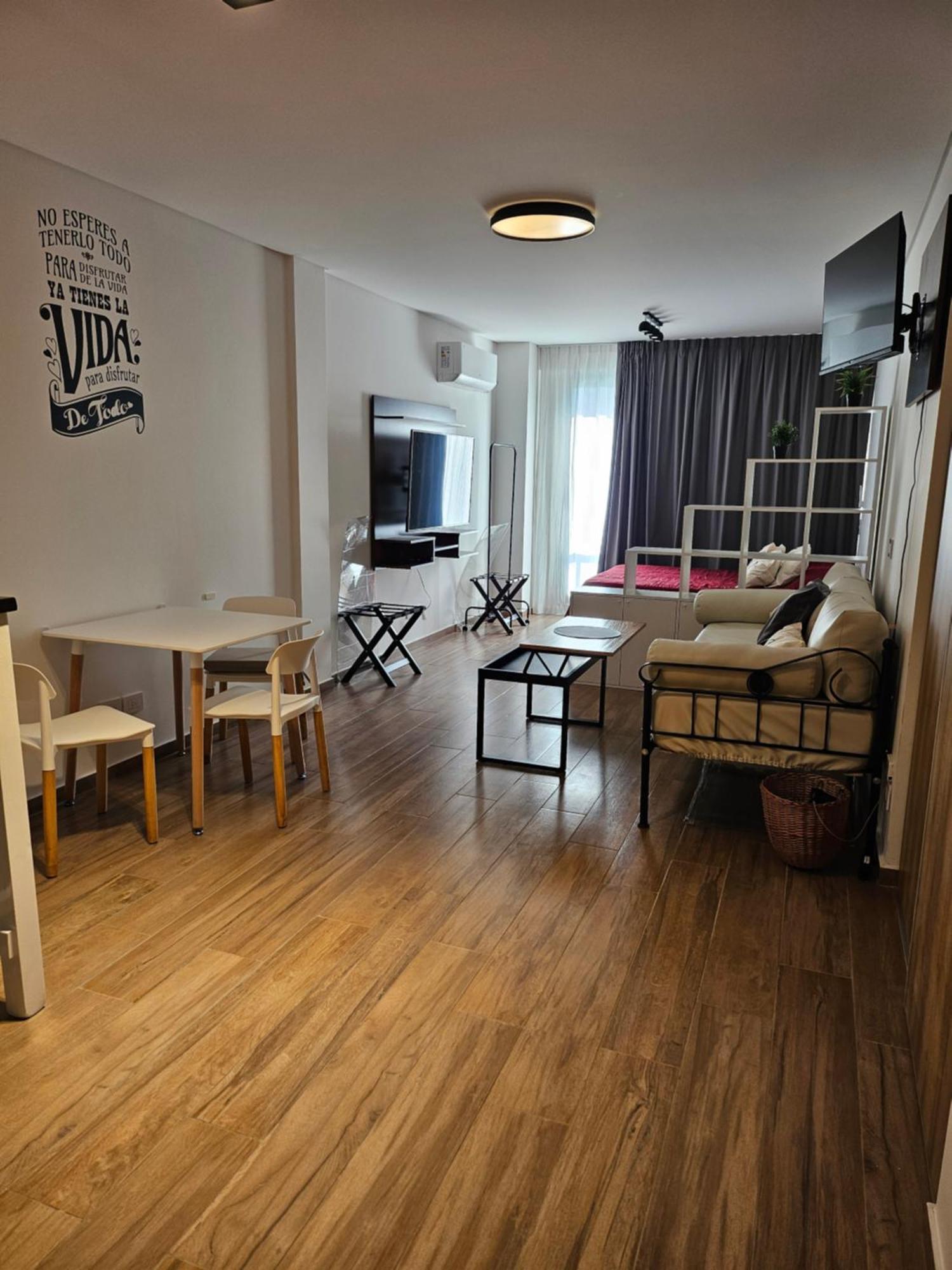 Apartamento Amplio Y Hermoso Departamento En *