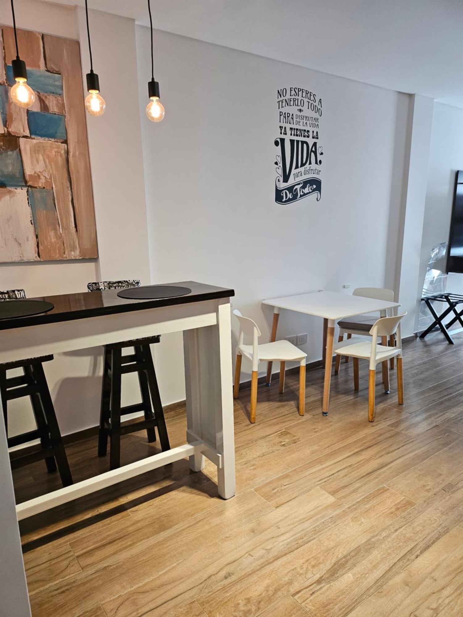 Apartamento Amplio Y Hermoso Departamento En *