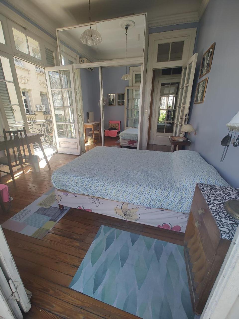 Residencia Sarandi, Grades Cuartos Privados En Habitación en casa particular Ciudad Autónoma de Buenos Aires