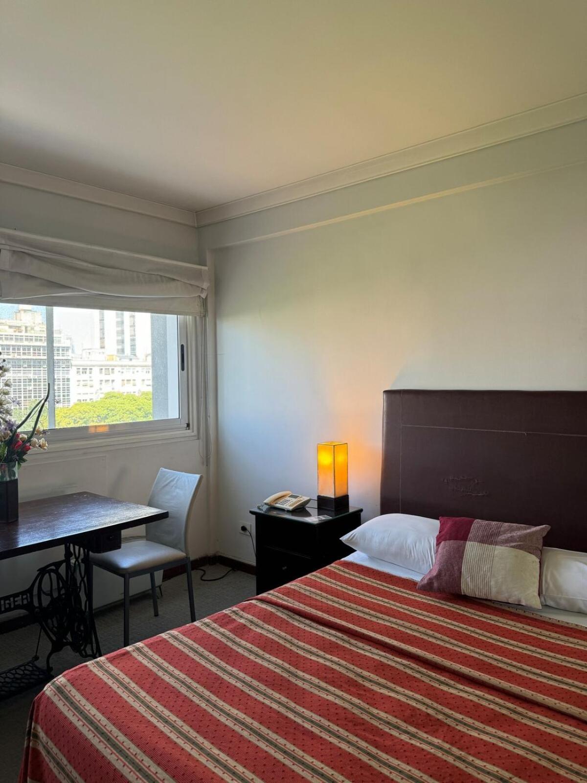 En 9 De Julio Cerca Del Obelisco Apartamento