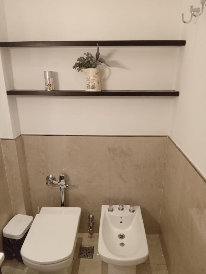Muy Comodo Y Amplio Semi Piso En Recoleta, De Mejores Zonas De