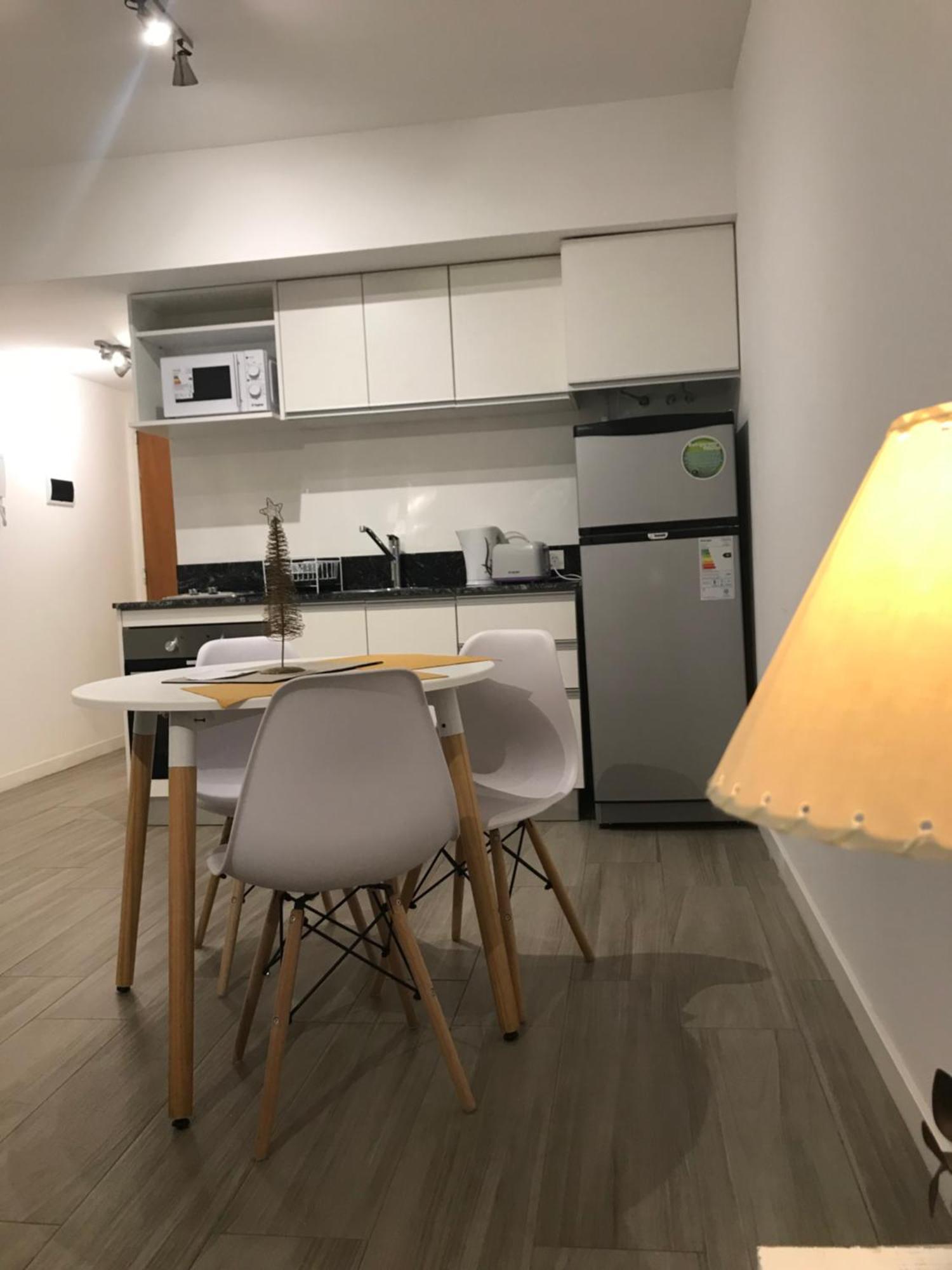 Calido En El Corazon De Con Piscina En Verano Apartamento *