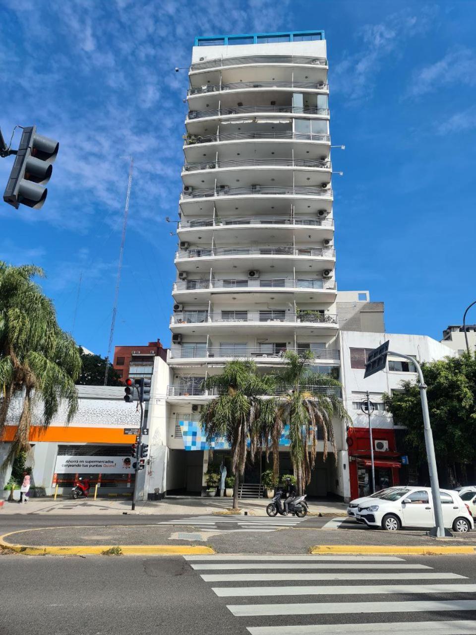 Avenida Del Libertador * Ciudad Autónoma de Buenos Aires