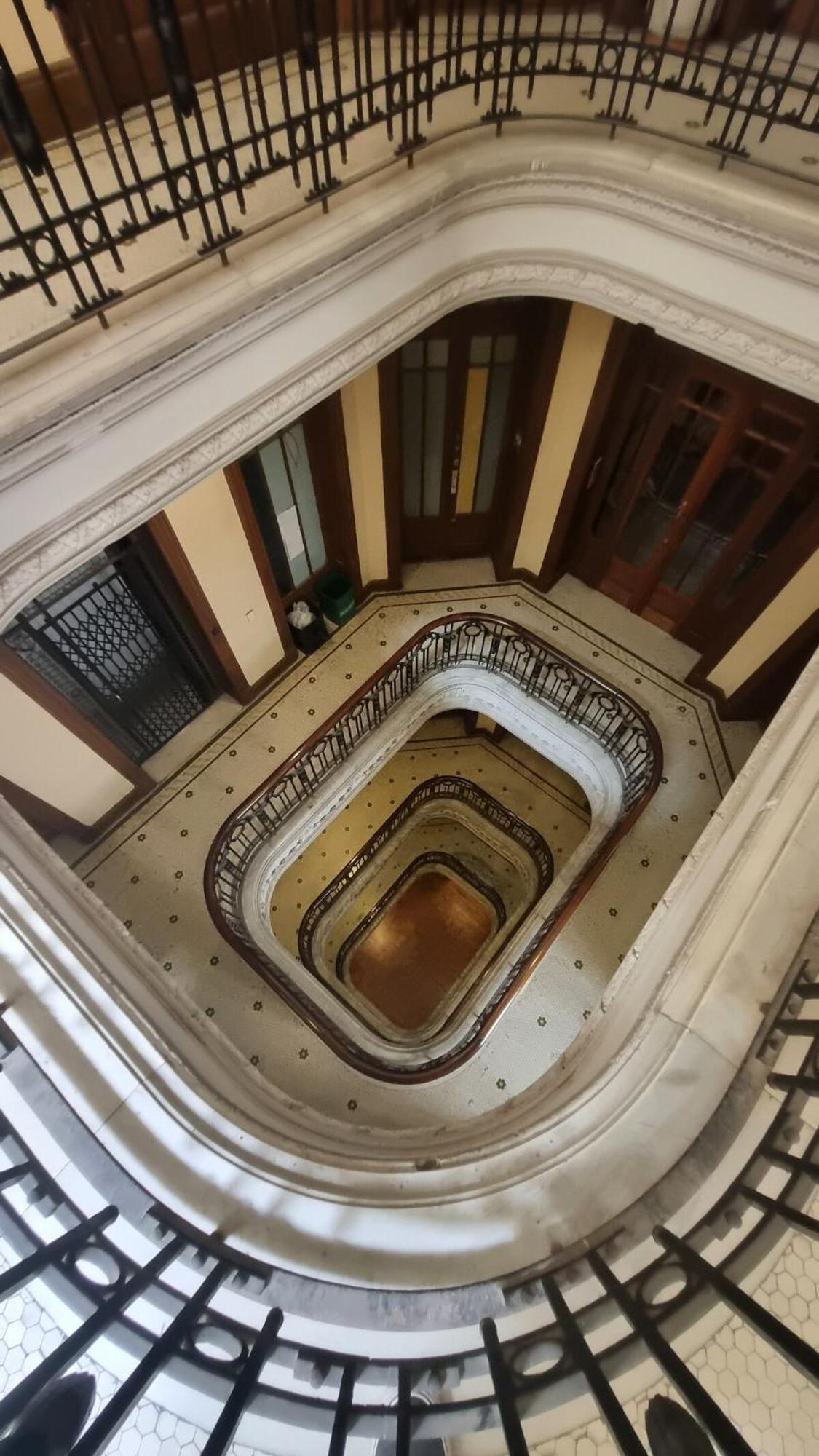 Apartamento Monumento Historico En Palacio Vera - Estilo Art Nouveau - Plusprops