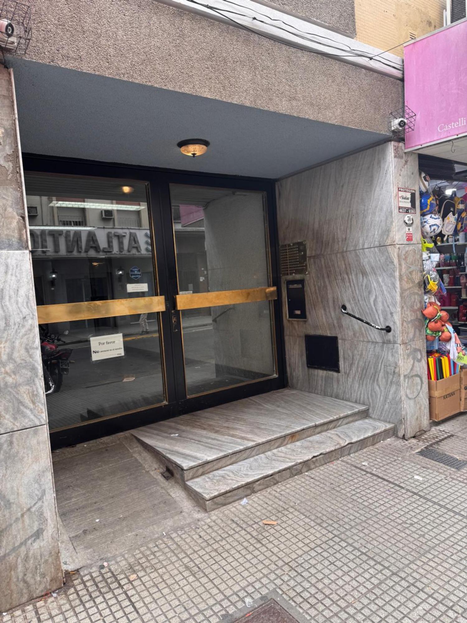 Departamento En Once Zona Comercial *