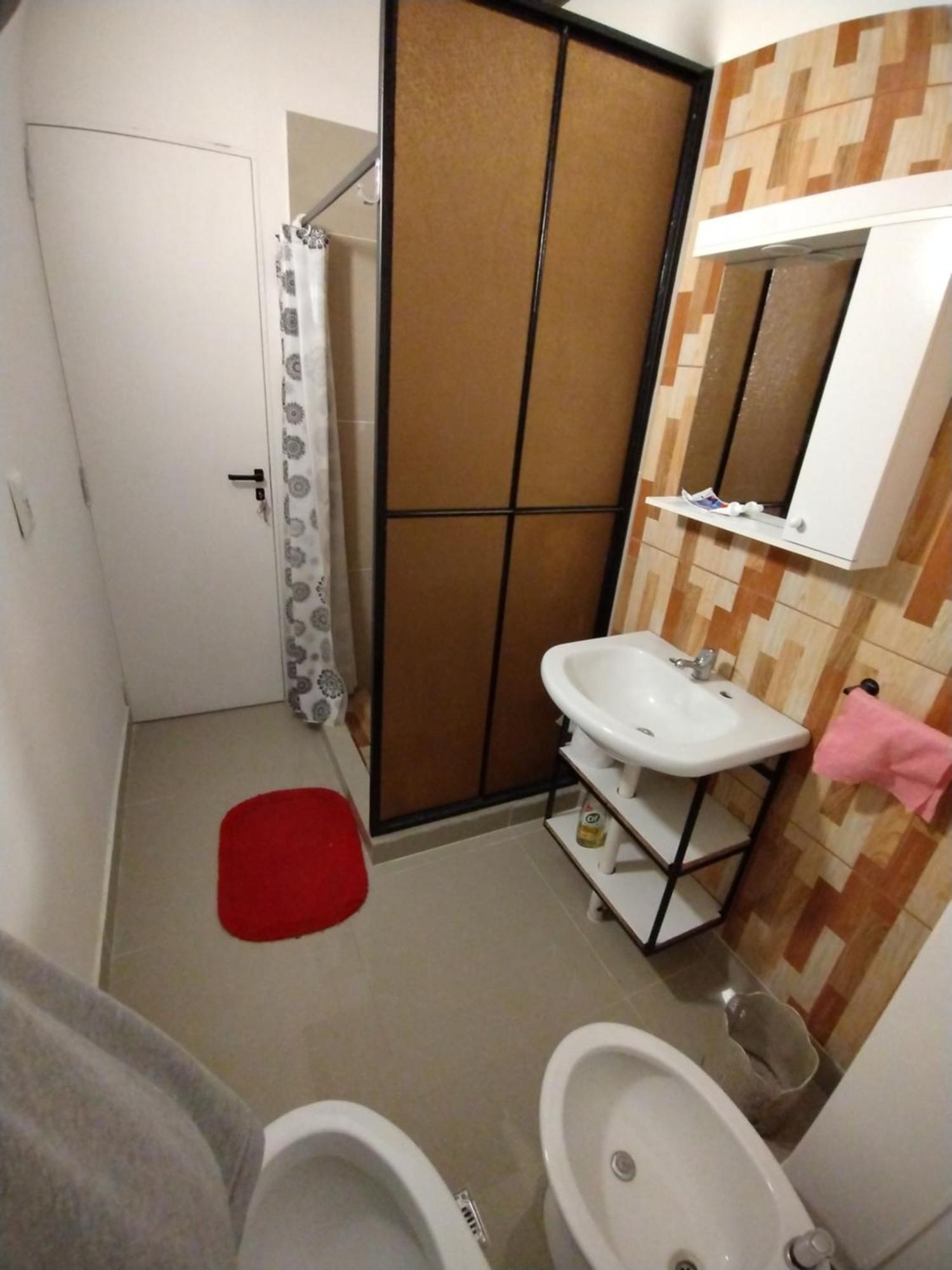 Habitación en casa particular Fransua2 Coqueto Y Eco Doble Individul Subte B Movistararena