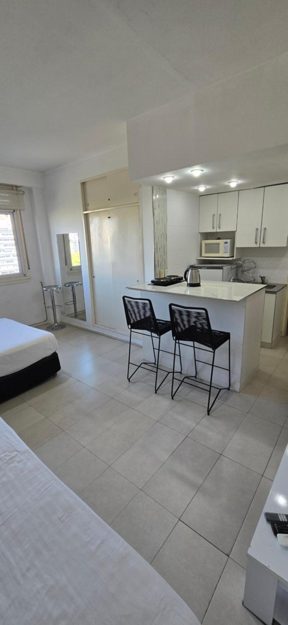 Carlos Pellegrini Apartamento *