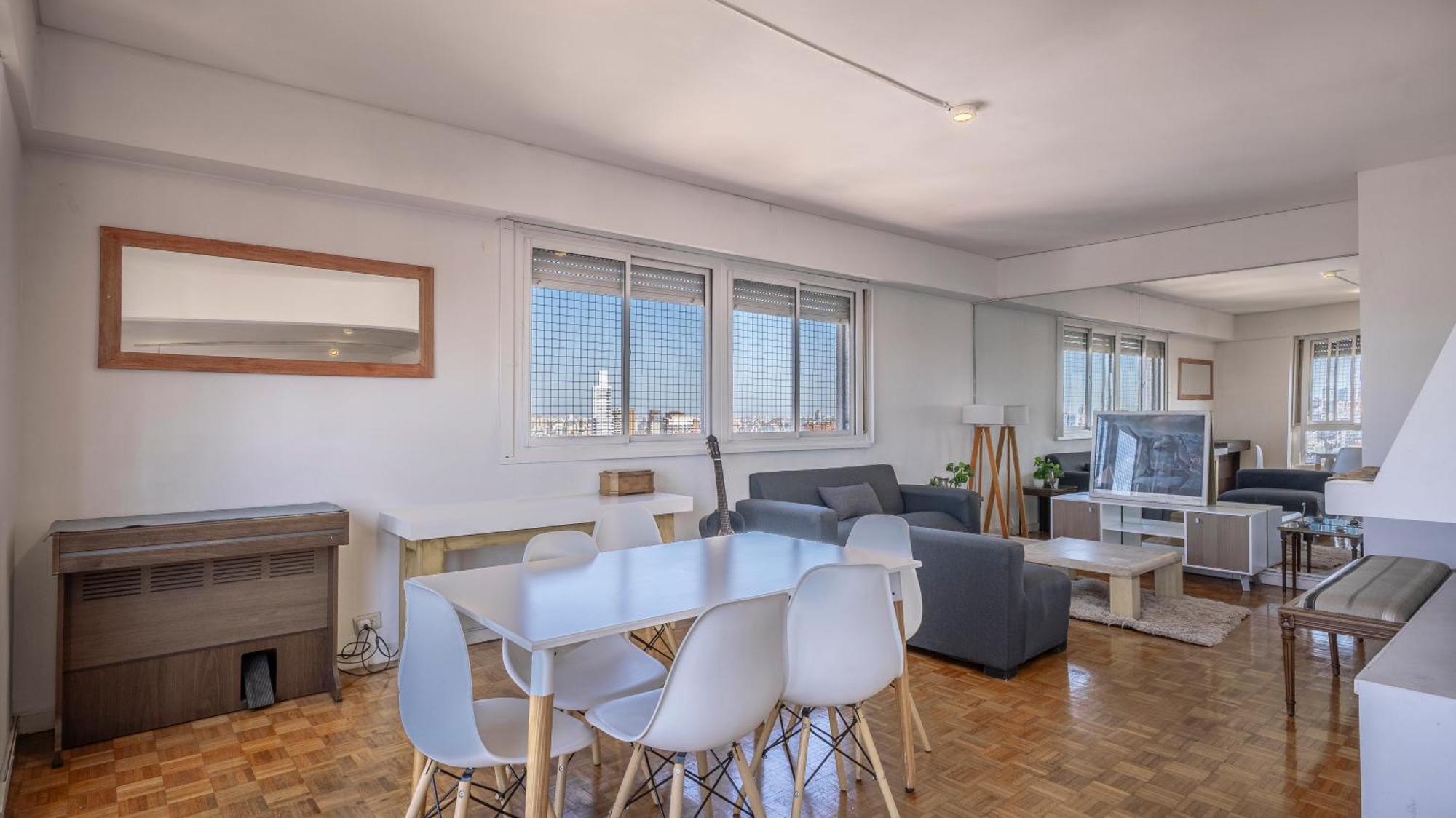 Spacious 5br Classic In Palermo