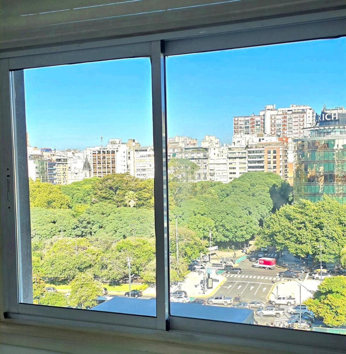 Carlos Pellegrini * Ciudad Autónoma de Buenos Aires