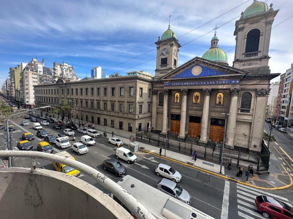 Ubicacion Centrica A Metros De Avenida Corrientes