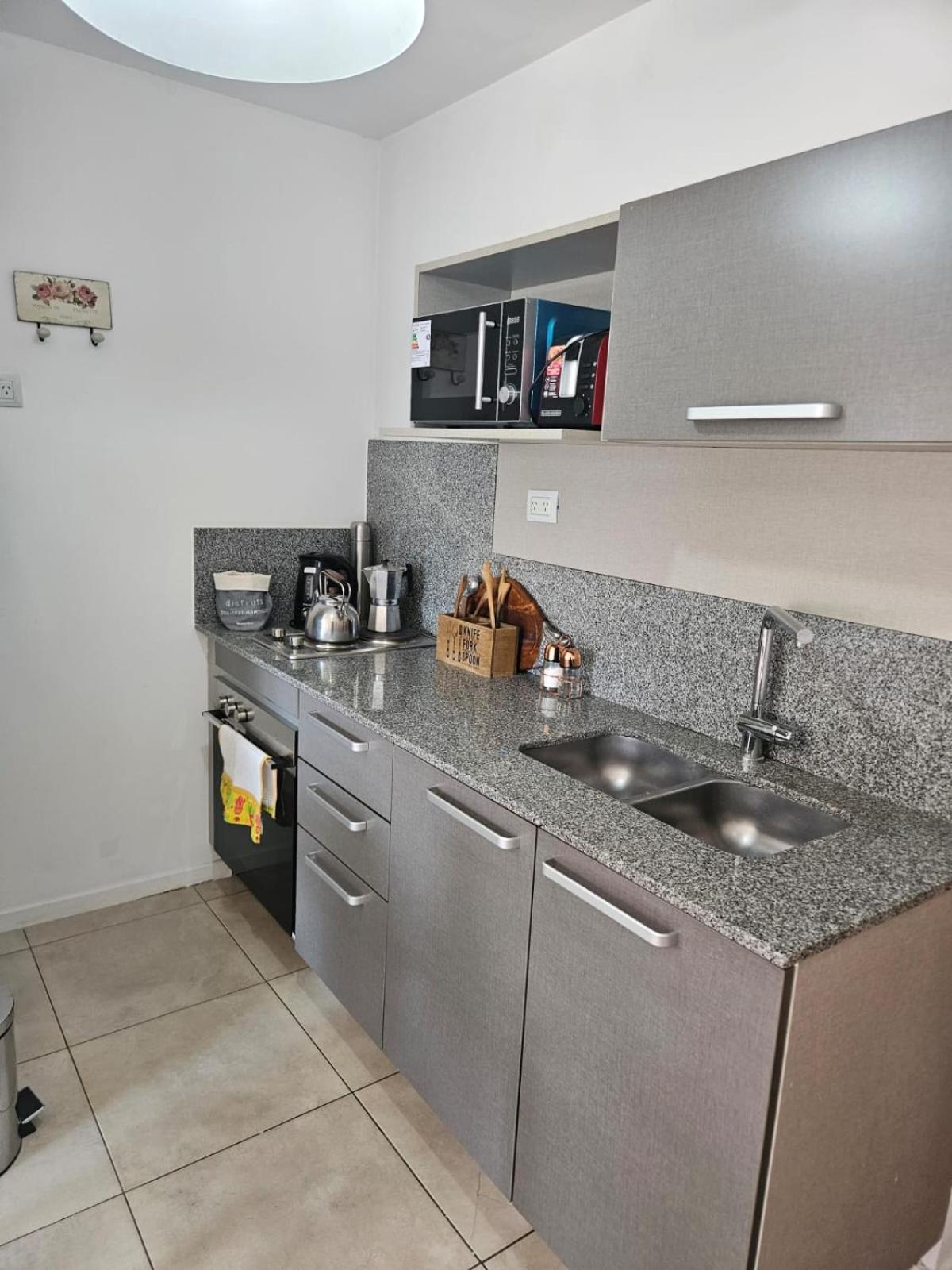 Encantador Y Acogedor Con Balcon En Almagro - Gran Ubicacion Apartamento