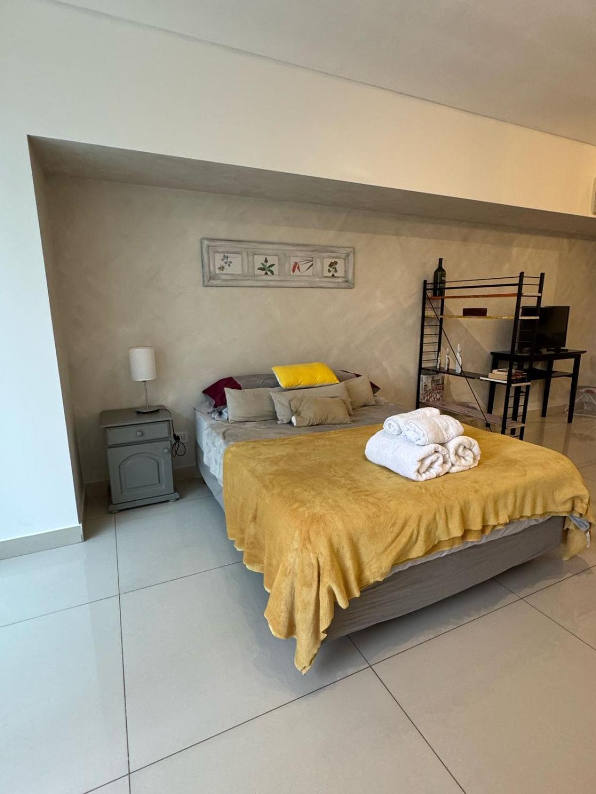 Impecable Estudio En Lujoso Edificio En Caballito *