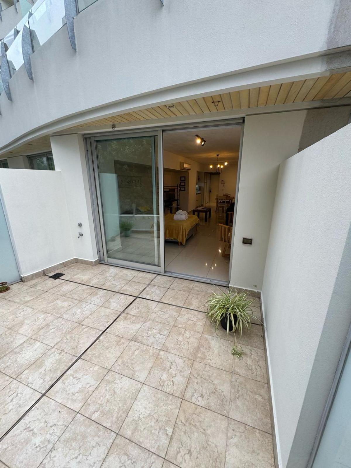 Impecable Estudio En Lujoso Edificio En Caballito Apartamento *