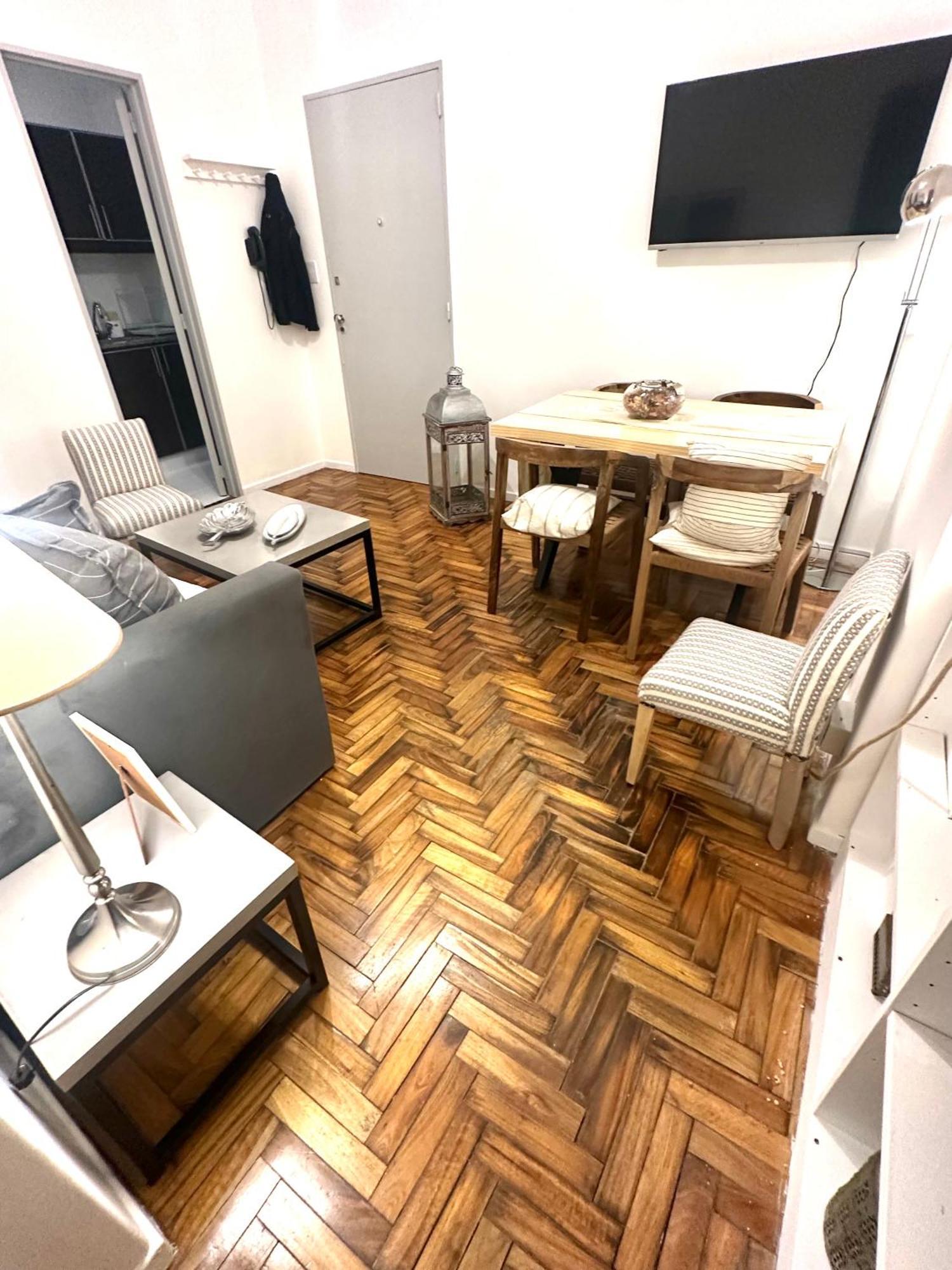 Arenales Y Talcahuano Apartamento