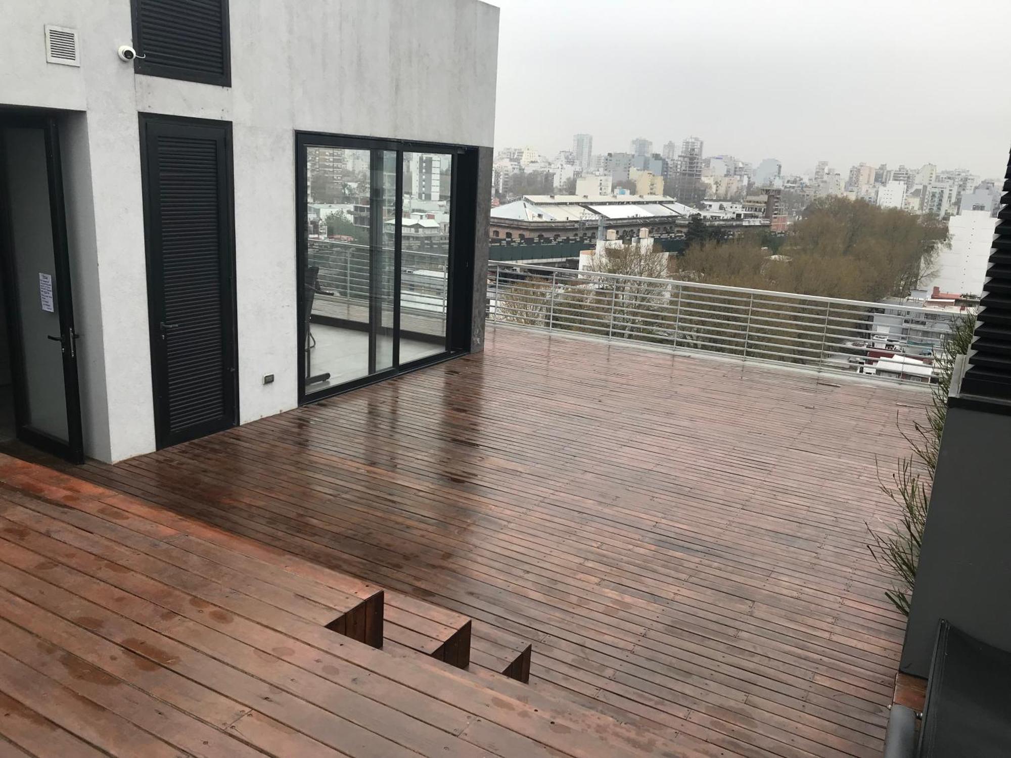 Apartamento River Plate, Movistar Arena, Embajada