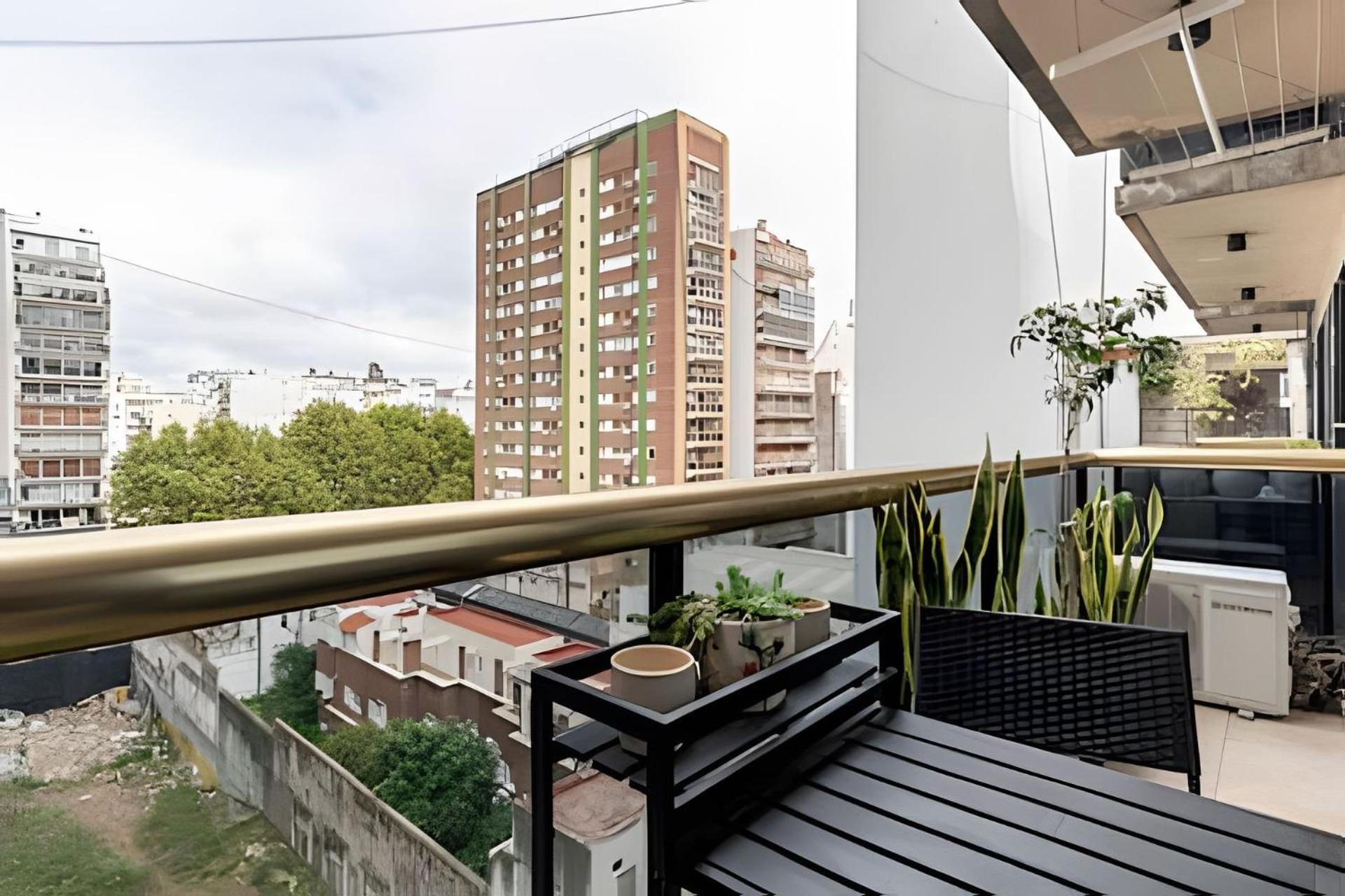 Arenales: Modernos Con Piscina Y Seguridad 24hs. En Recoleta Apartamento *