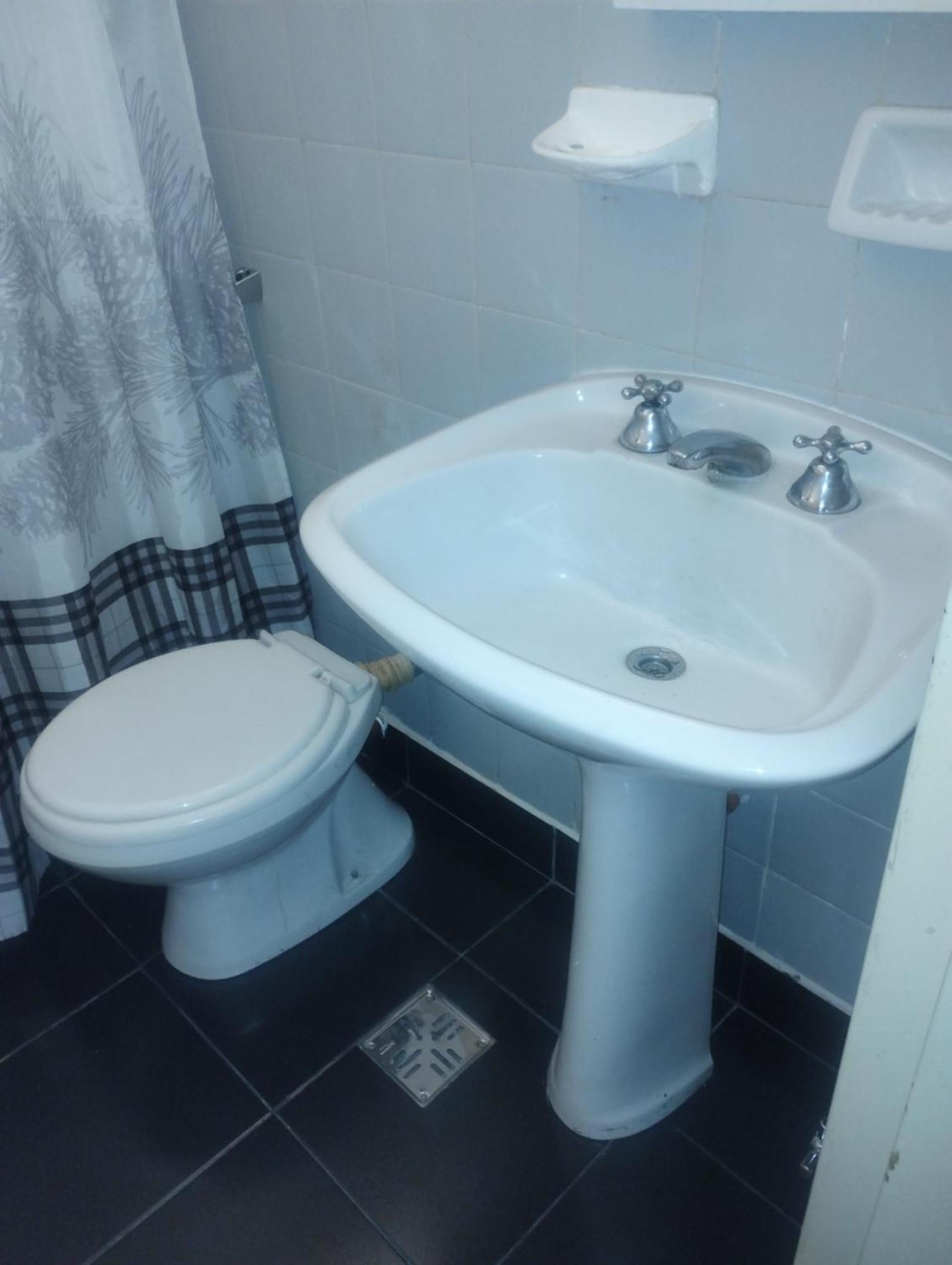 Calido En Parque Lezama Apartamento